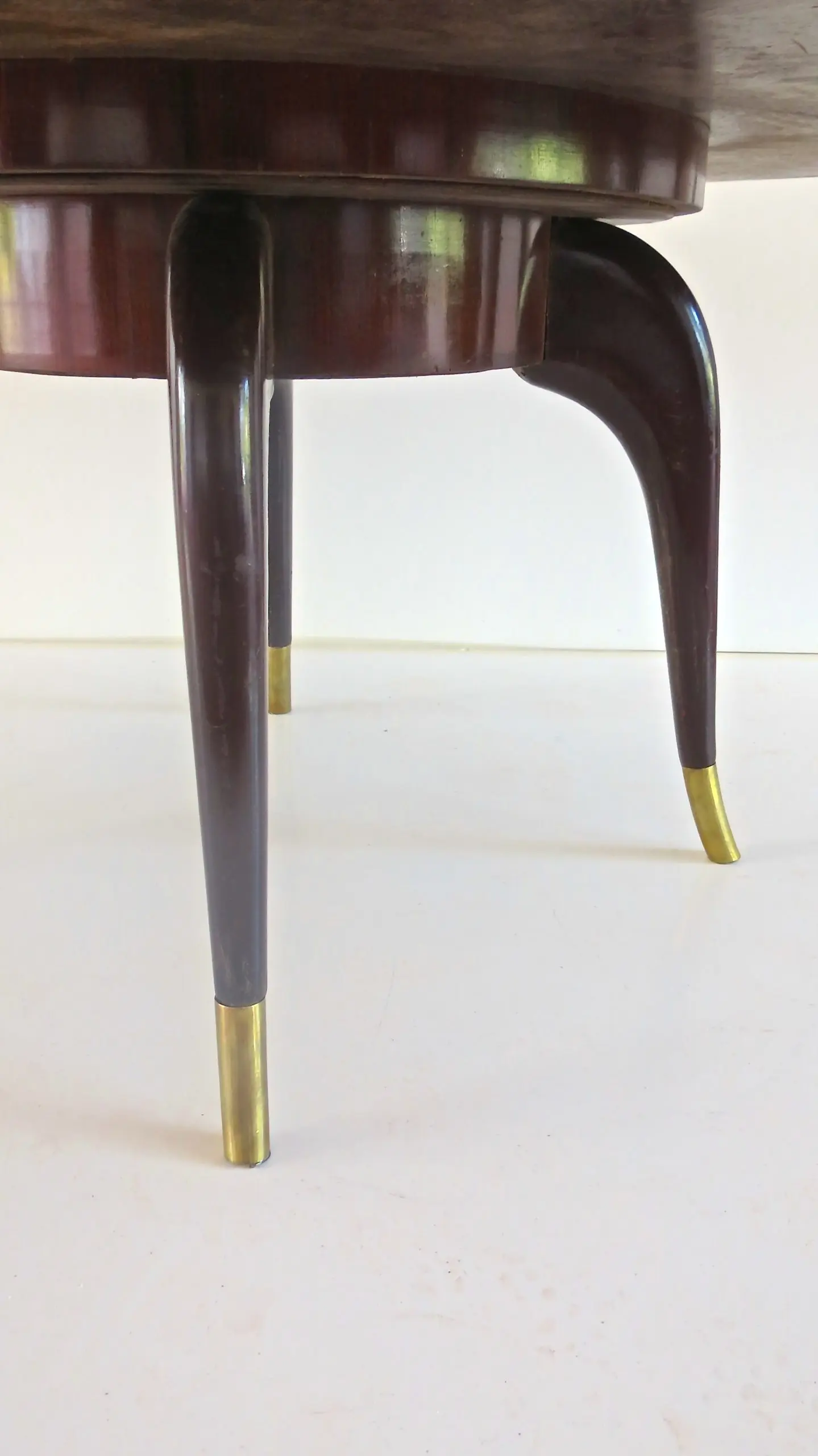 Rare large round mahogany coffee table attr. Paolo Buffa,1940 — photo 7