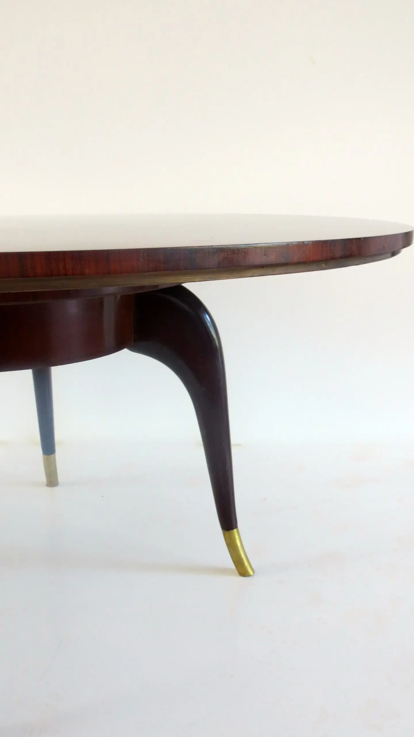 Rare large round mahogany coffee table attr. Paolo Buffa,1940 — photo 8