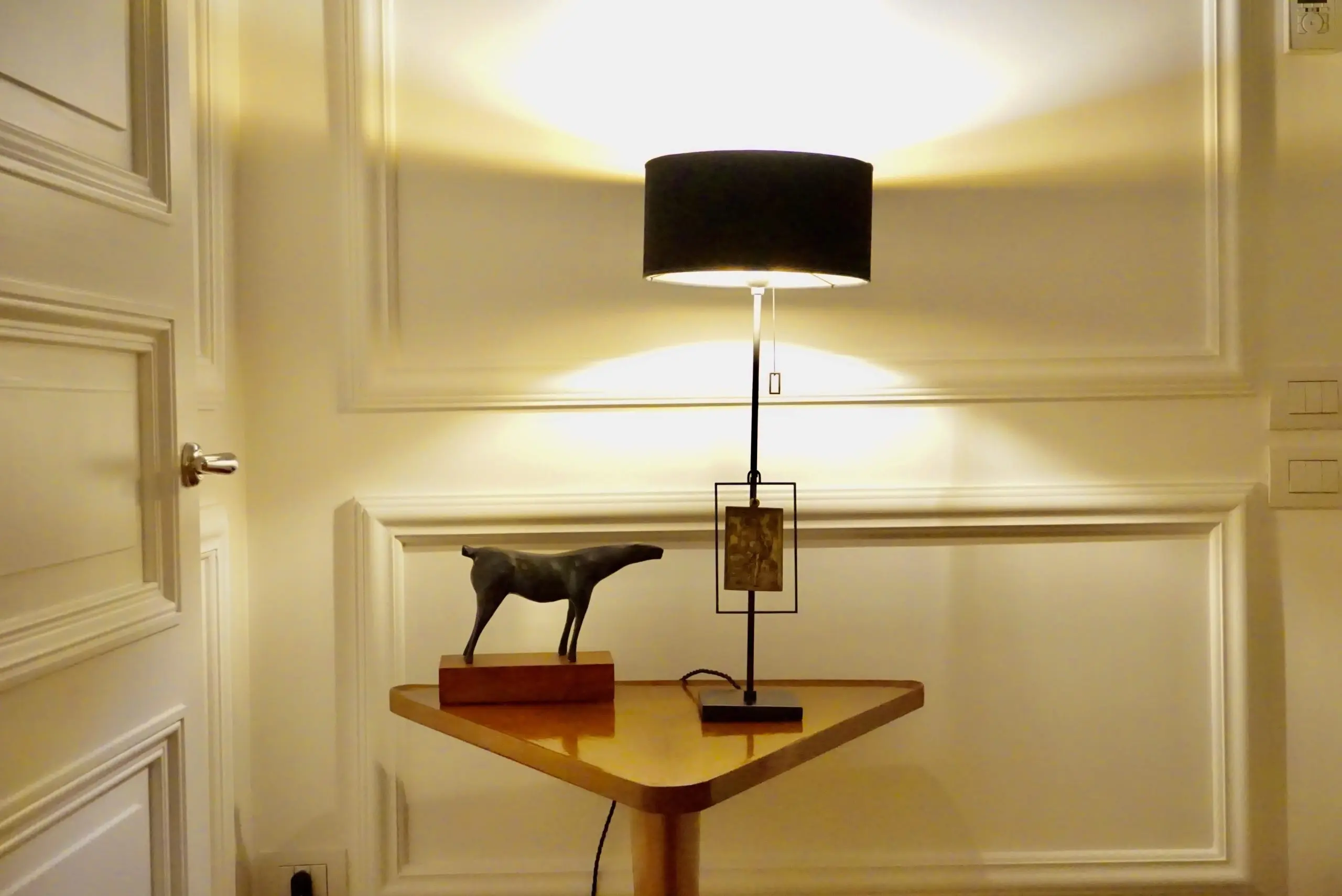 "Masterpieces of light" brass table lamp with S. Sebastiano bronze plaque XVII° — photo 11