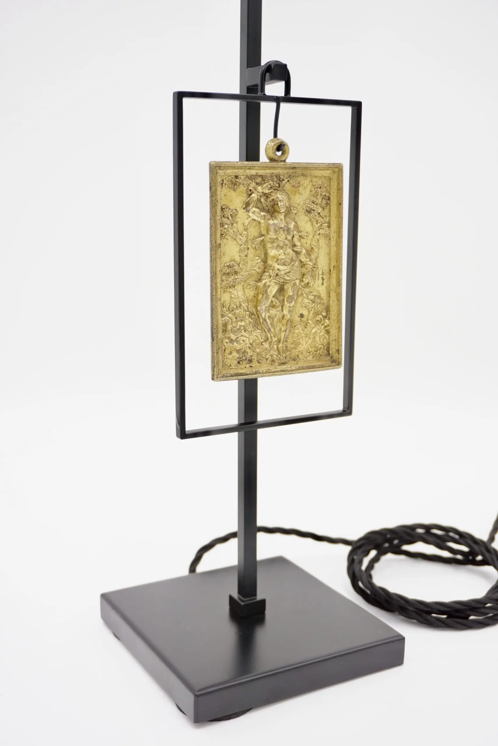 "Masterpieces of light" brass table lamp with S. Sebastiano bronze plaque XVII° — image 2
