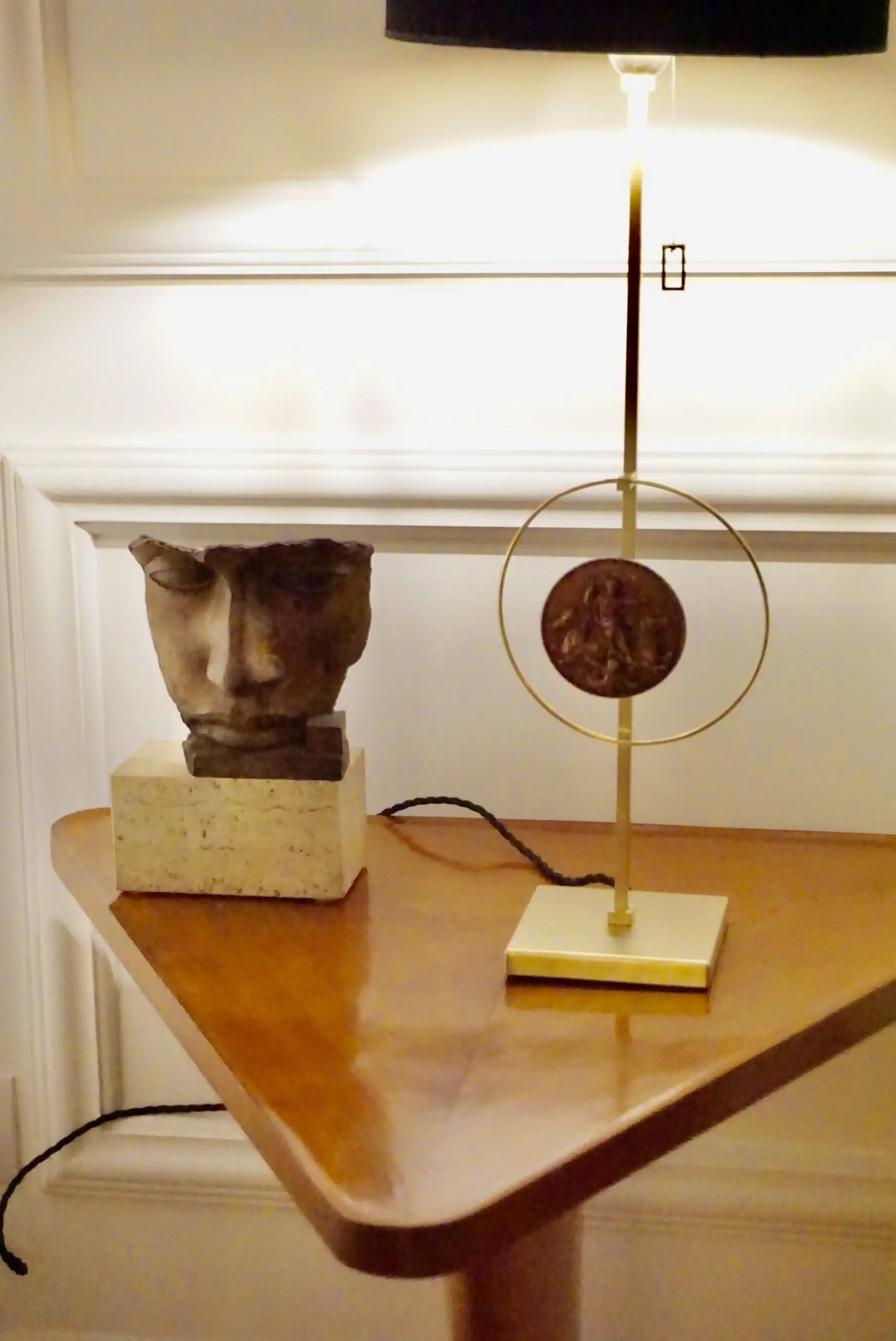 "Masterpieces of light" brass table lamp with Van Vianen copper sculpture XVII° — photo 17