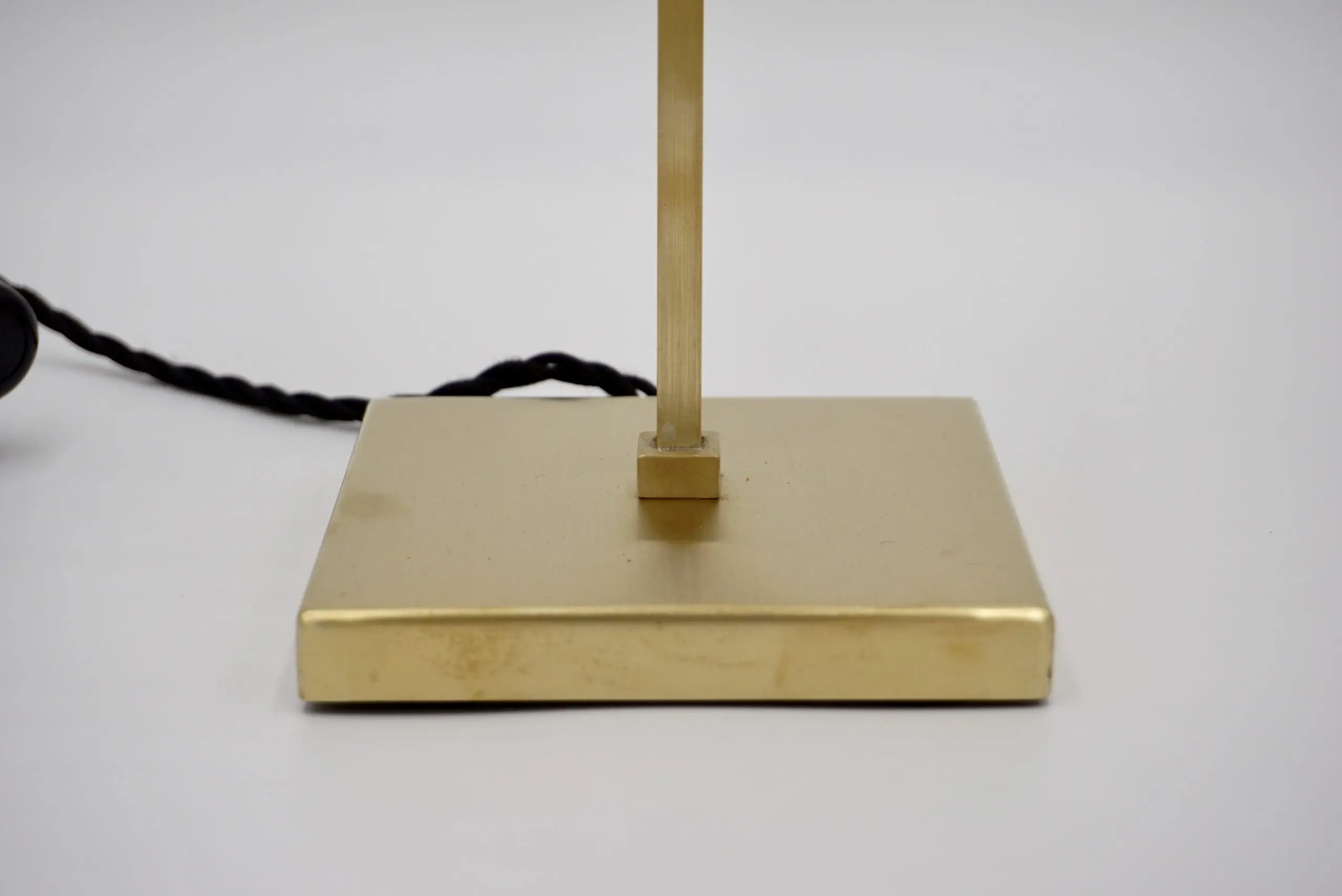 "Masterpieces of light" brass table lamp with Van Vianen copper sculpture XVII° — photo 5
