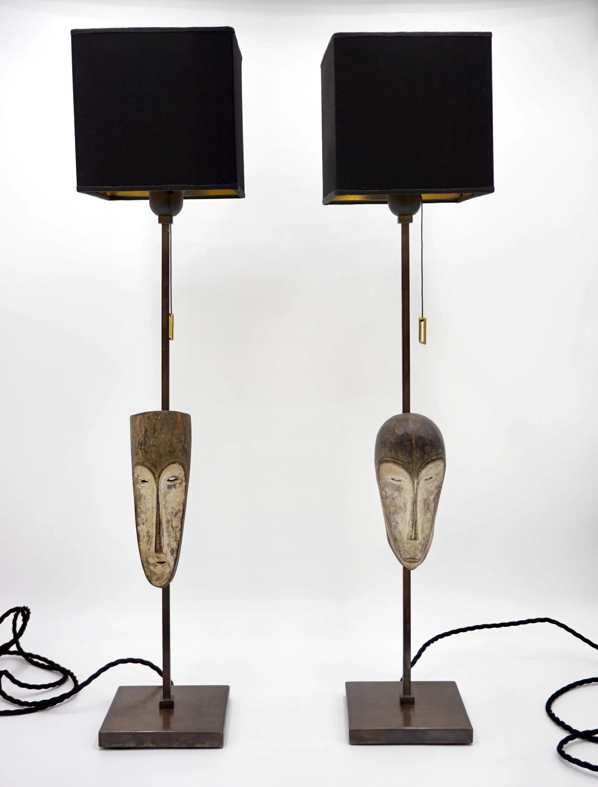 "Masterpieces of Light" pair of cubist table lamps with Fang Ngil masks, 1910 — photo 5