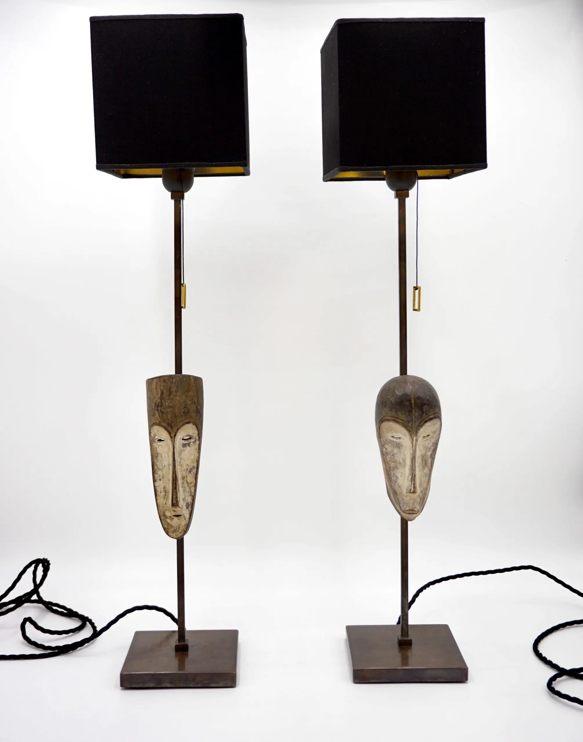 "Masterpieces of Light" pair of cubist table lamps with Fang Ngil masks, 1910 — photo 4