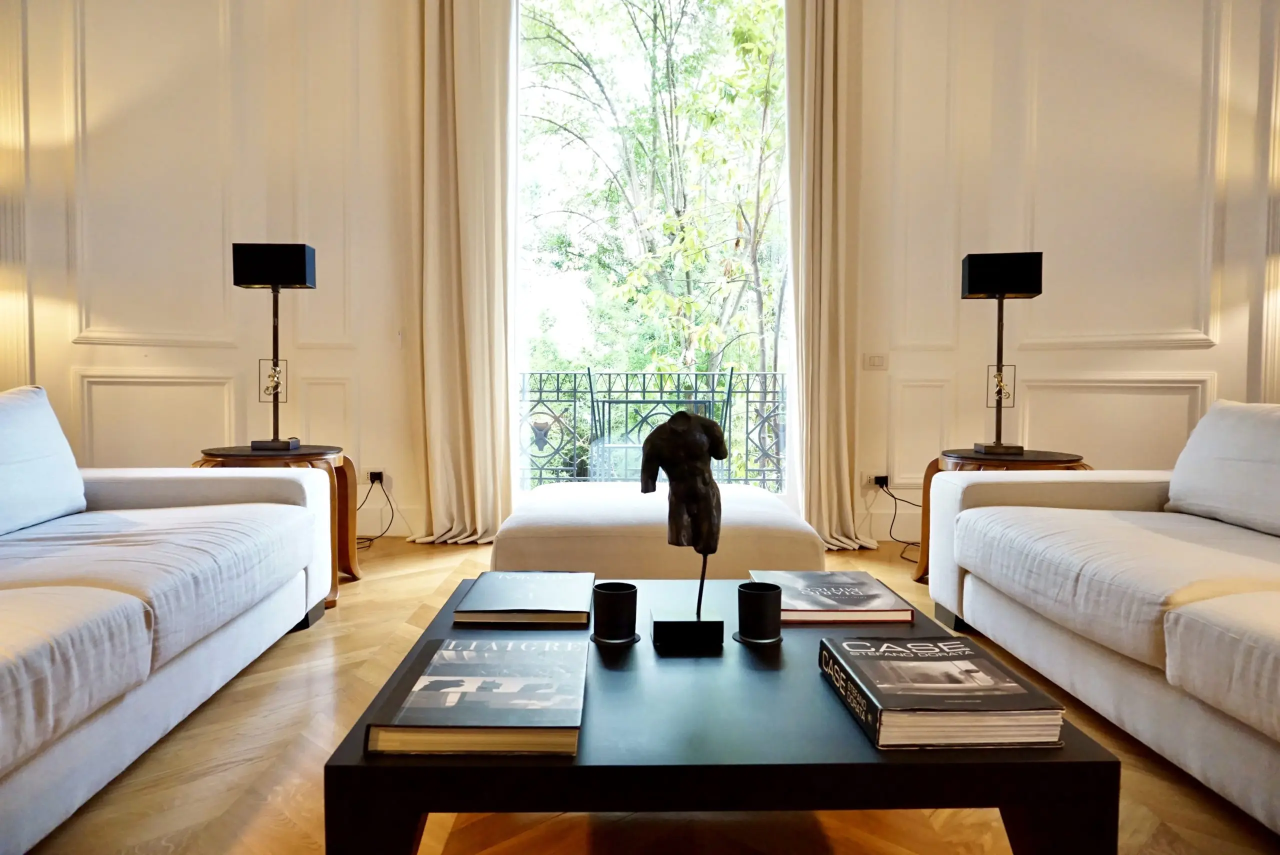 Pair of LUCIO FONTANA sculptures bronze female figures table lamps, 1950-2021 — photo 17