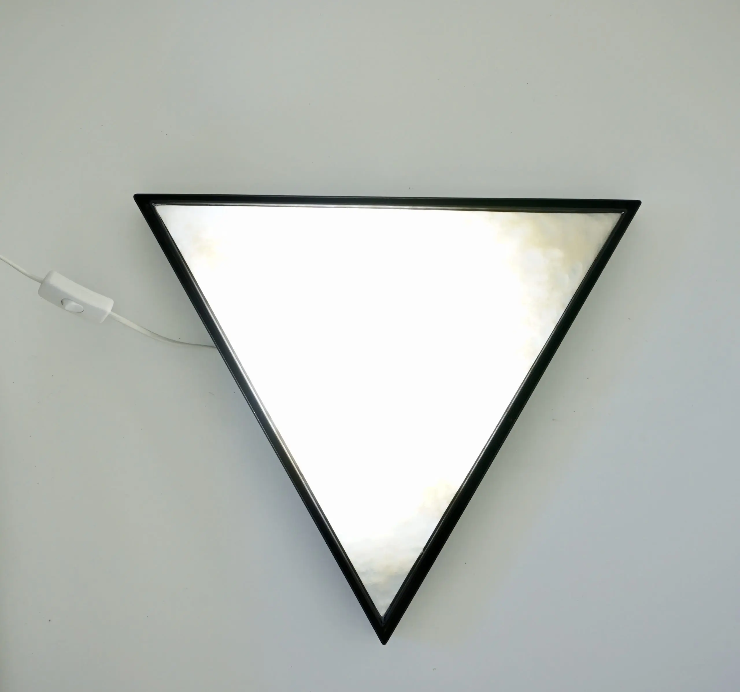 large onyx triangular " Archimede" wall lamp, 2021 — photo 15