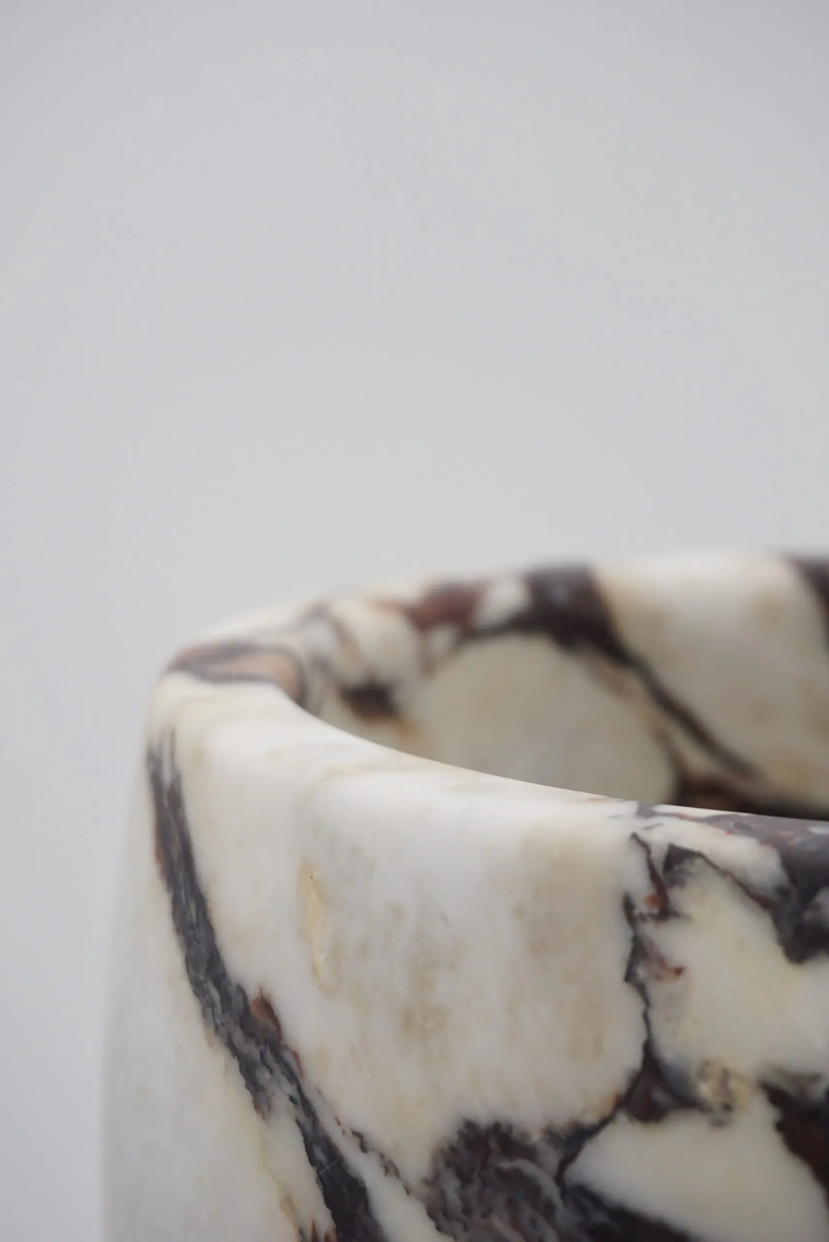 sculptural breccia medicea marble "Pandora" vase by Lorenzo Ciompi, 2021 — photo 19