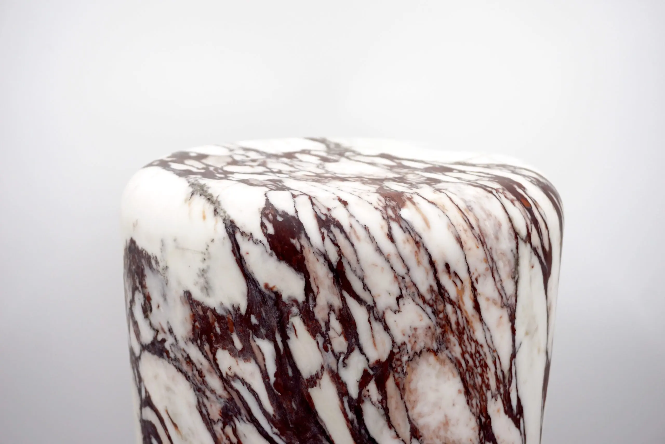 Sculptural breccia medicea marble stool "Throne of Dioniso" by Lorenzo Ciompi — photo 4