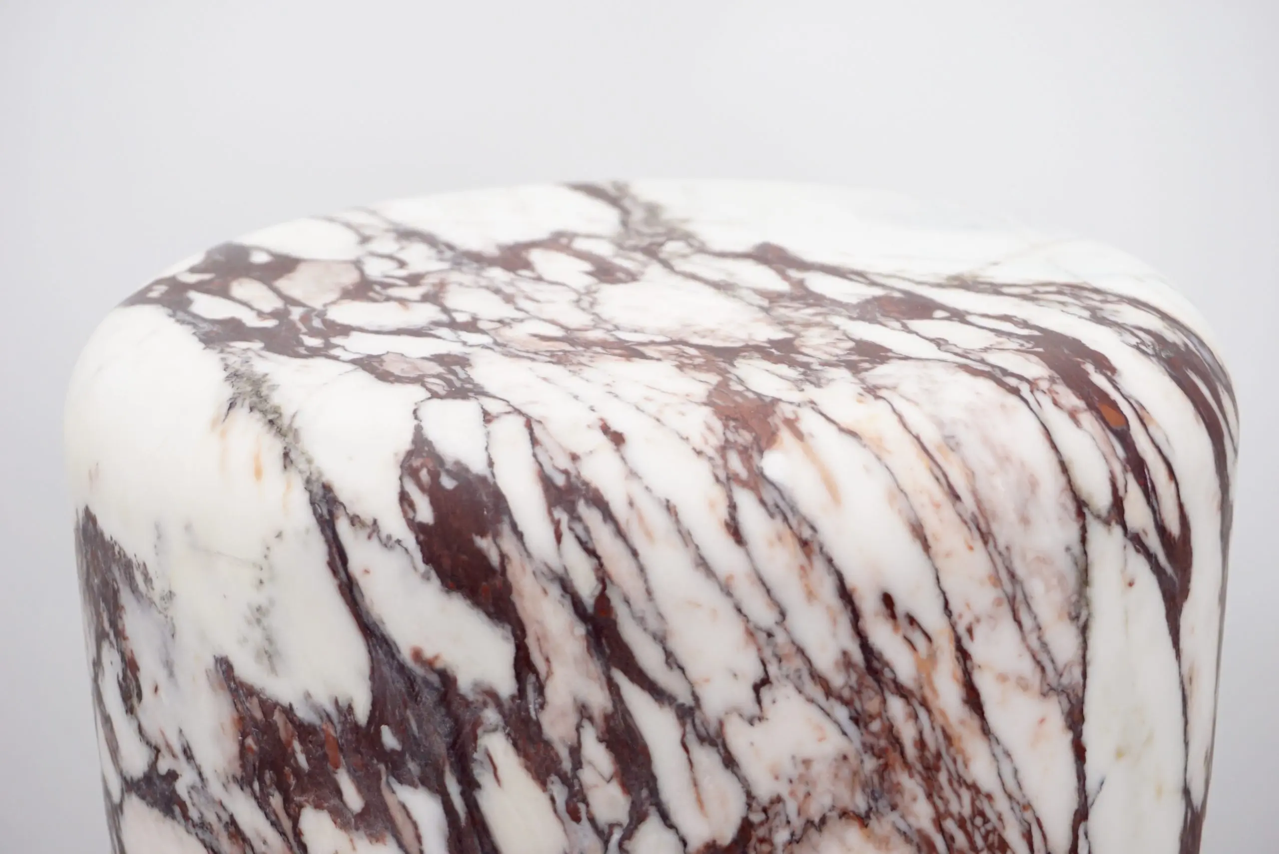 Sculptural breccia medicea marble stool "Throne of Dioniso" by Lorenzo Ciompi — photo 6