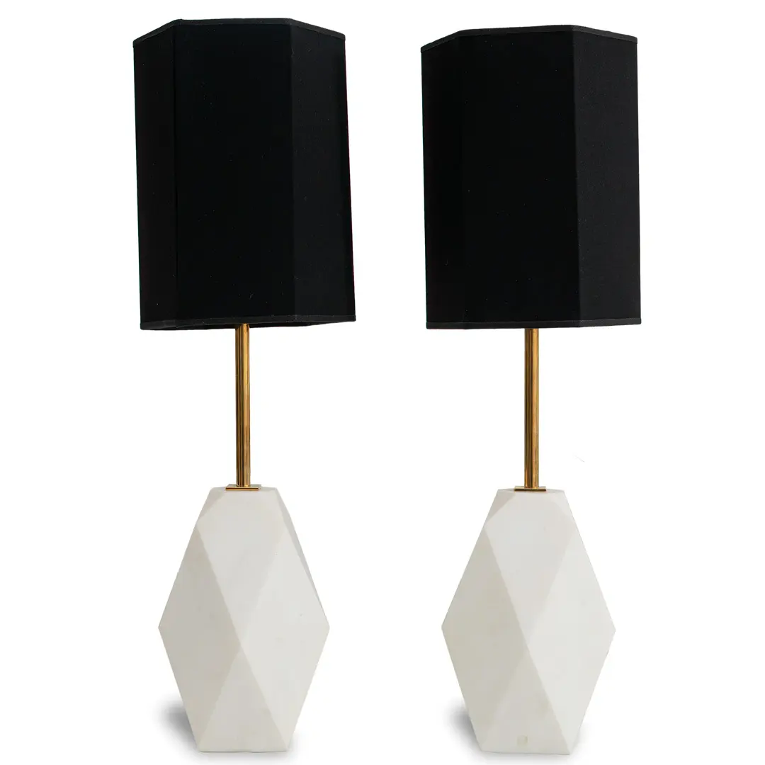 White Carrara marble pair of sculptural table lamps "PRISMA" by Lorenzo Ciompi,2021 — Lorenzo Ciompi