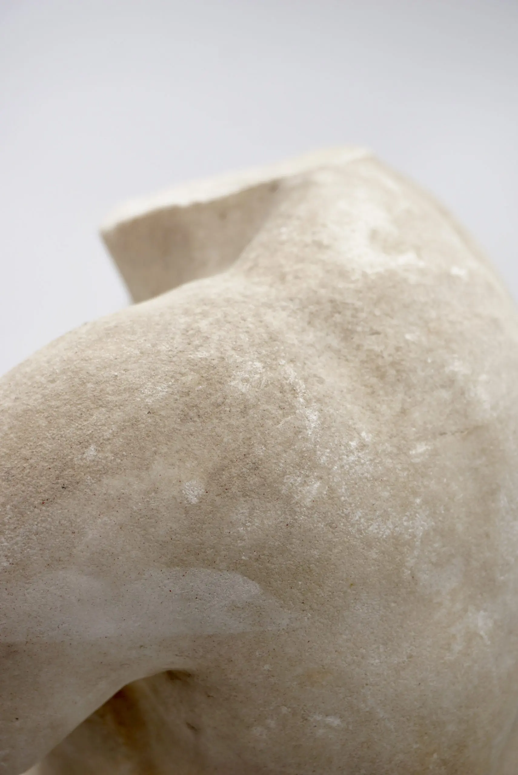 Antique Apoxyomenos male marble torso sculpture, white Carrara marble, XIX sec. — photo 20