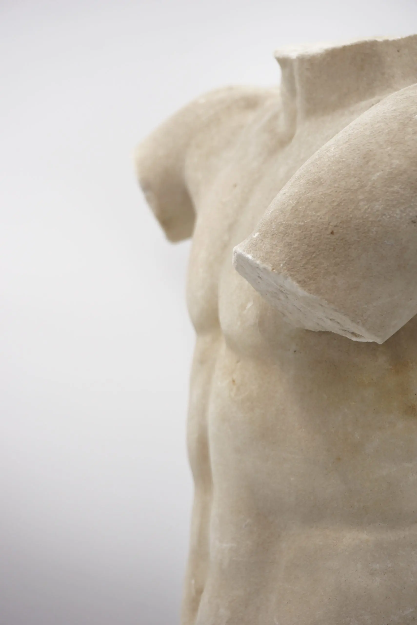 Antique Apoxyomenos male marble torso sculpture, white Carrara marble, XIX sec. — photo 17
