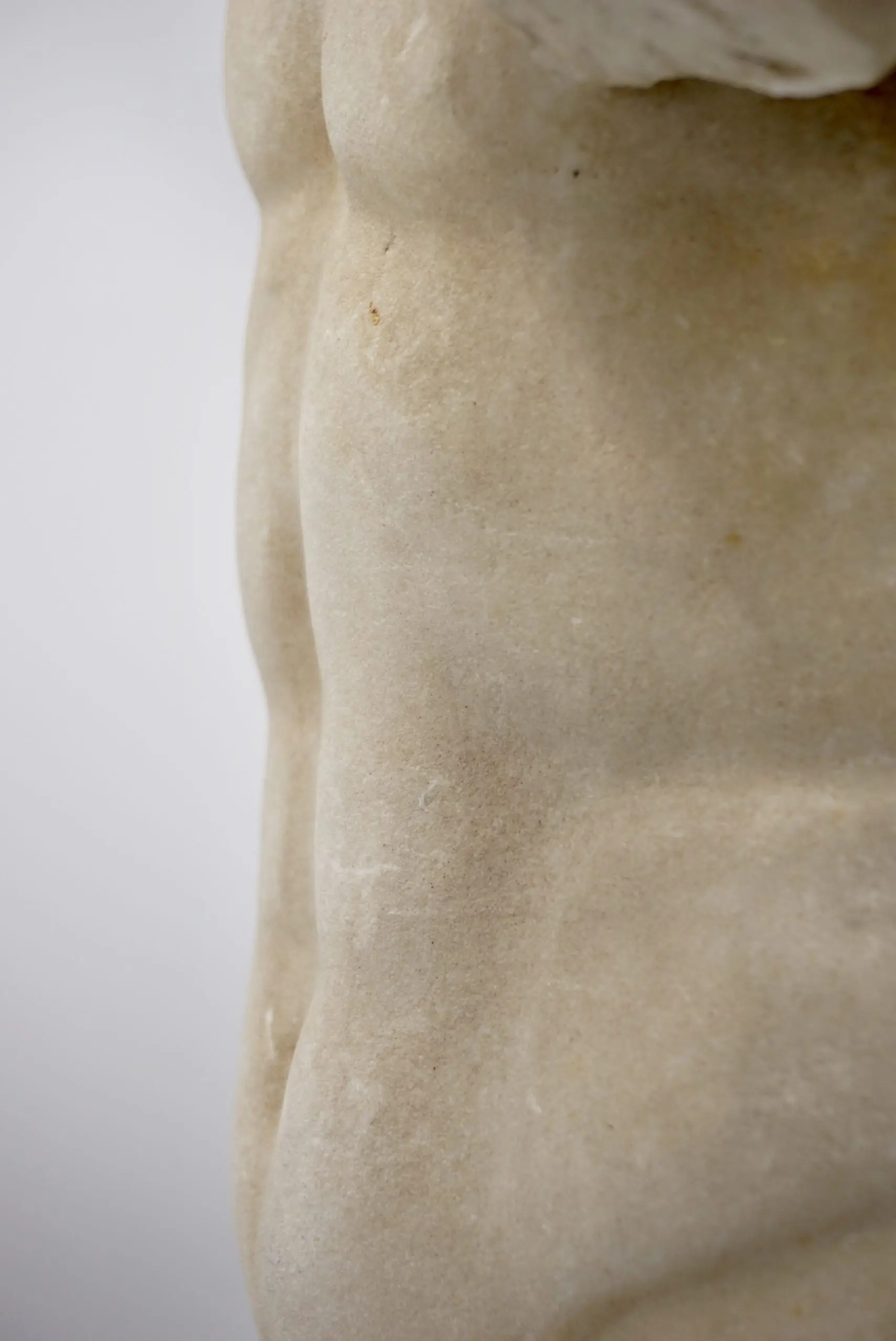 Antique Apoxyomenos male marble torso sculpture, white Carrara marble, XIX sec. — photo 19