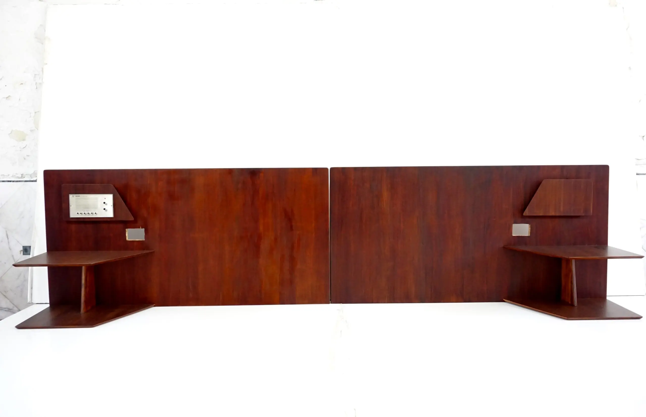 Gio Ponti, Pair of  walnut  Headboards from Hotel Royal Naples, 1955 — photo 4