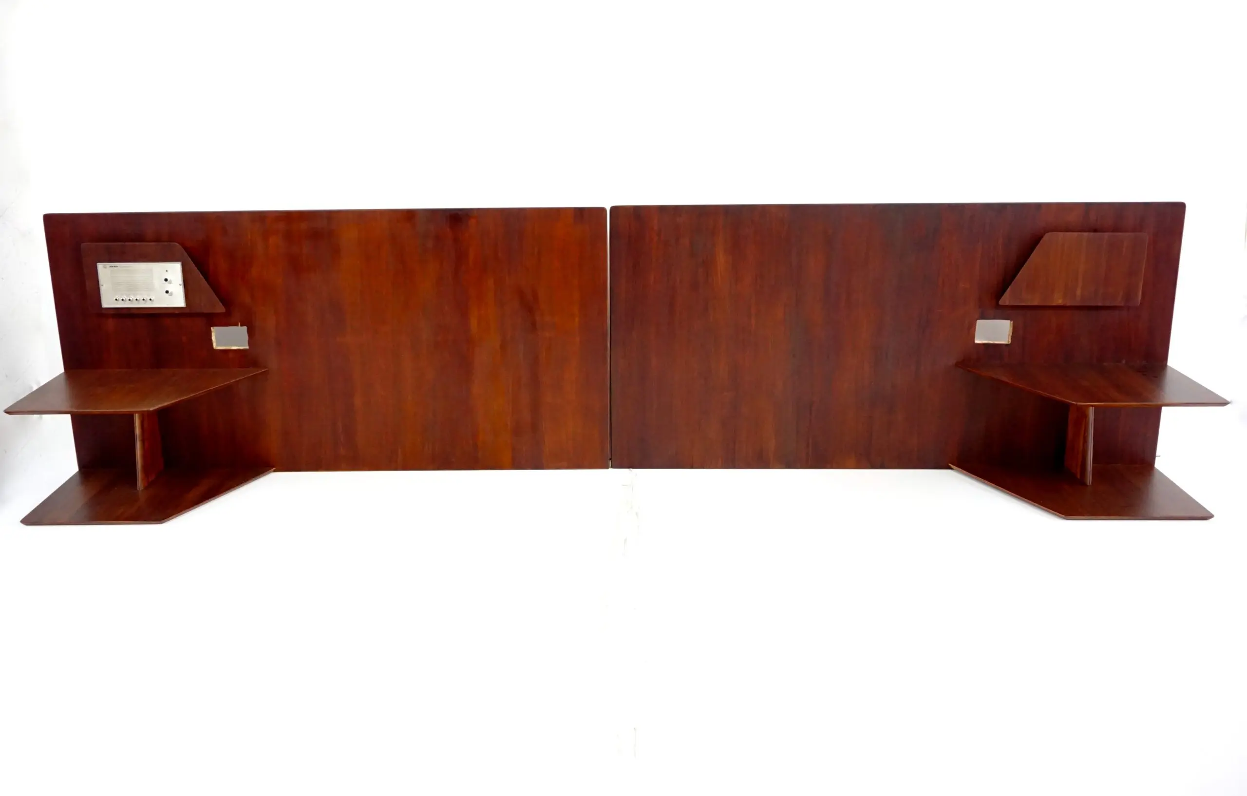 Gio Ponti, Pair of  walnut  Headboards from Hotel Royal Naples, 1955 — image 2