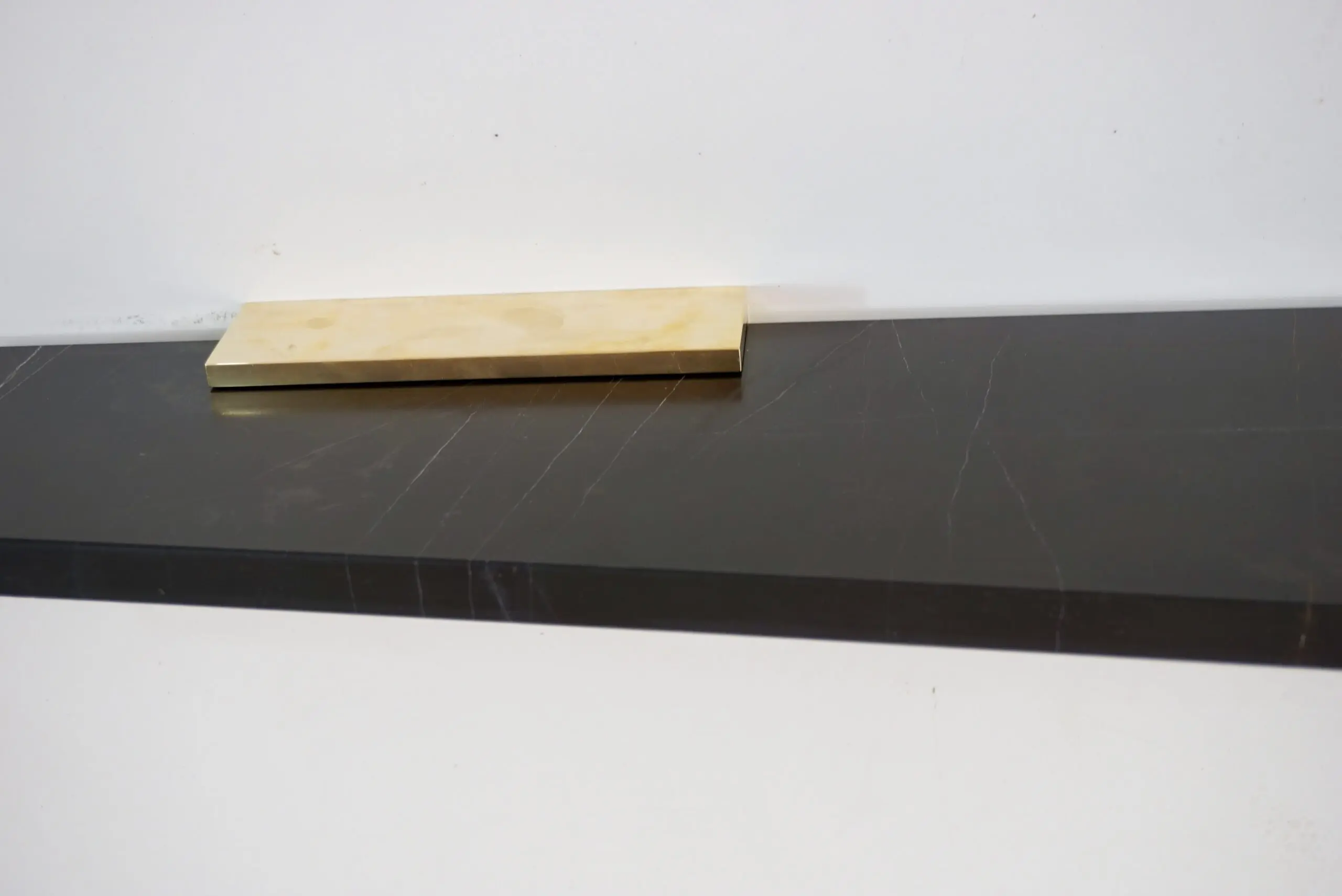 a large wall mounted marble, brass console "Icaro Wings" by Lorenzo Ciompi,2022 — photo 11