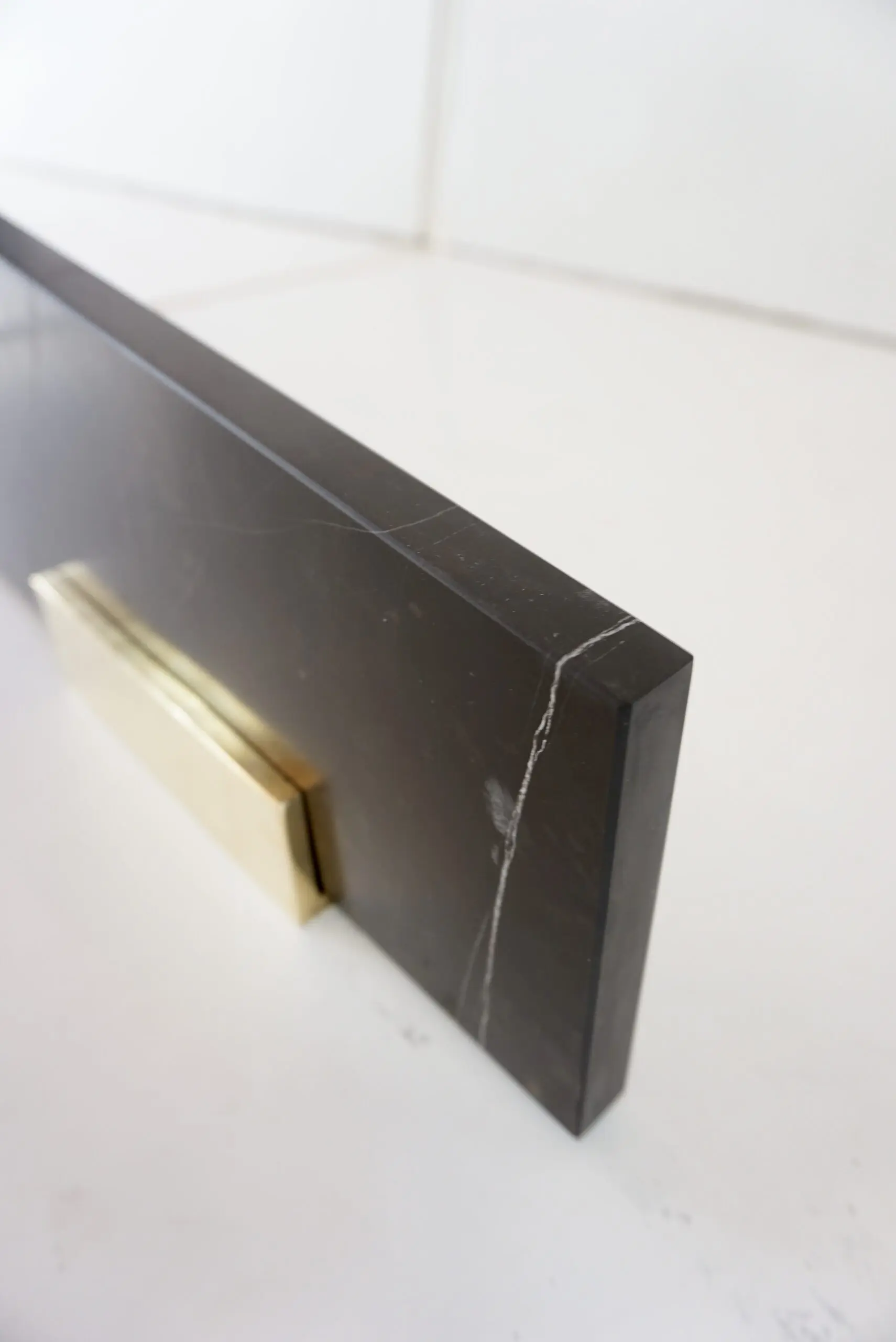 a large wall mounted marble, brass console "Icaro Wings" by Lorenzo Ciompi,2022 — photo 12