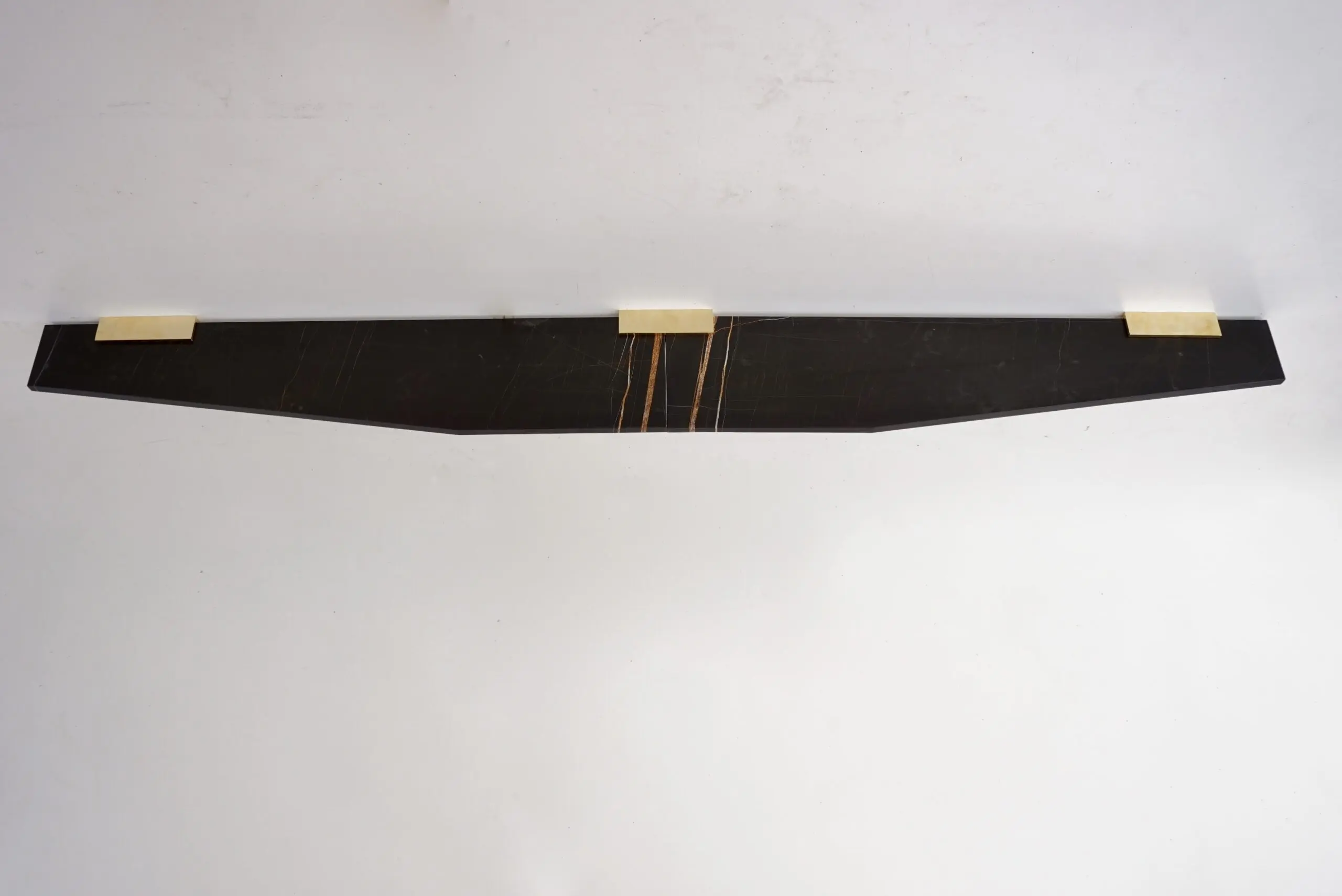 a large wall mounted marble, brass console "Icaro Wings" by Lorenzo Ciompi,2022 — image 2