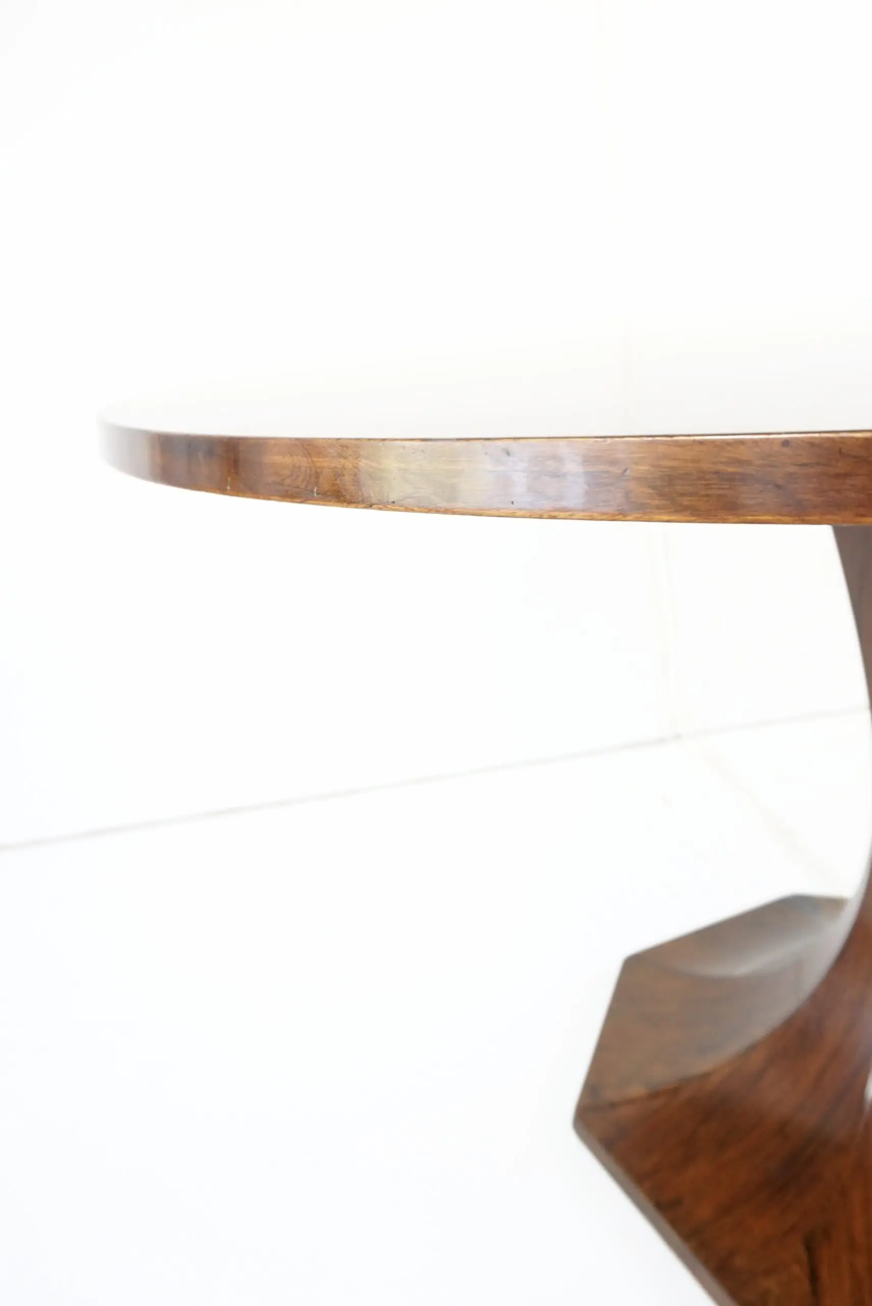 stunning  Carlo De Carli large wood veneer round pedestal dining table, 1960 — photo 11
