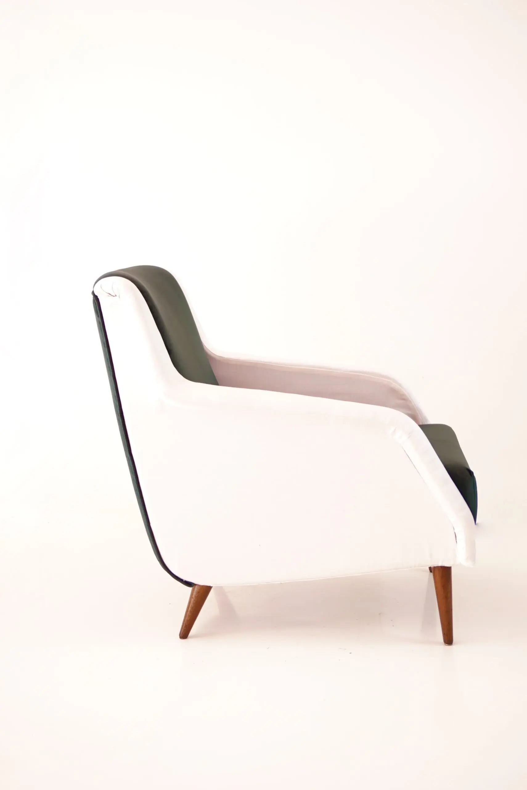 Carlo de Carli bicoloured armchair model  n. 802 by Cassina, 1954 — photo 4