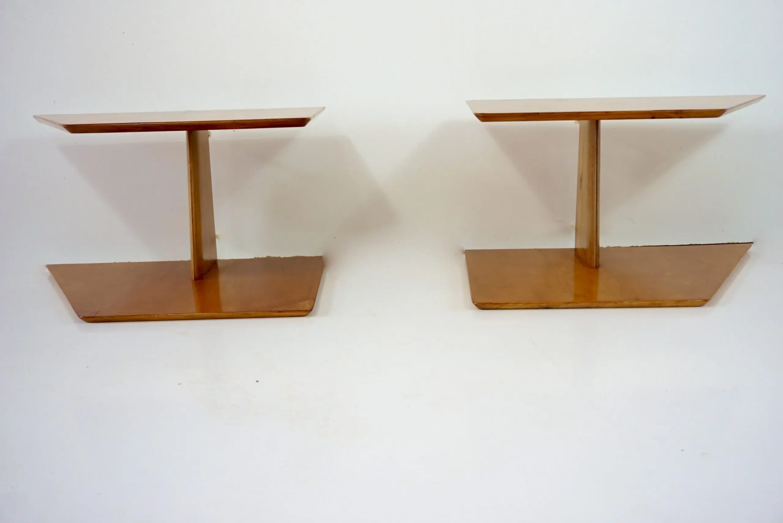 pair of GIO PONTI elm hanging nightstand tables, side tables Hotel Royal, 1955 — photo 4