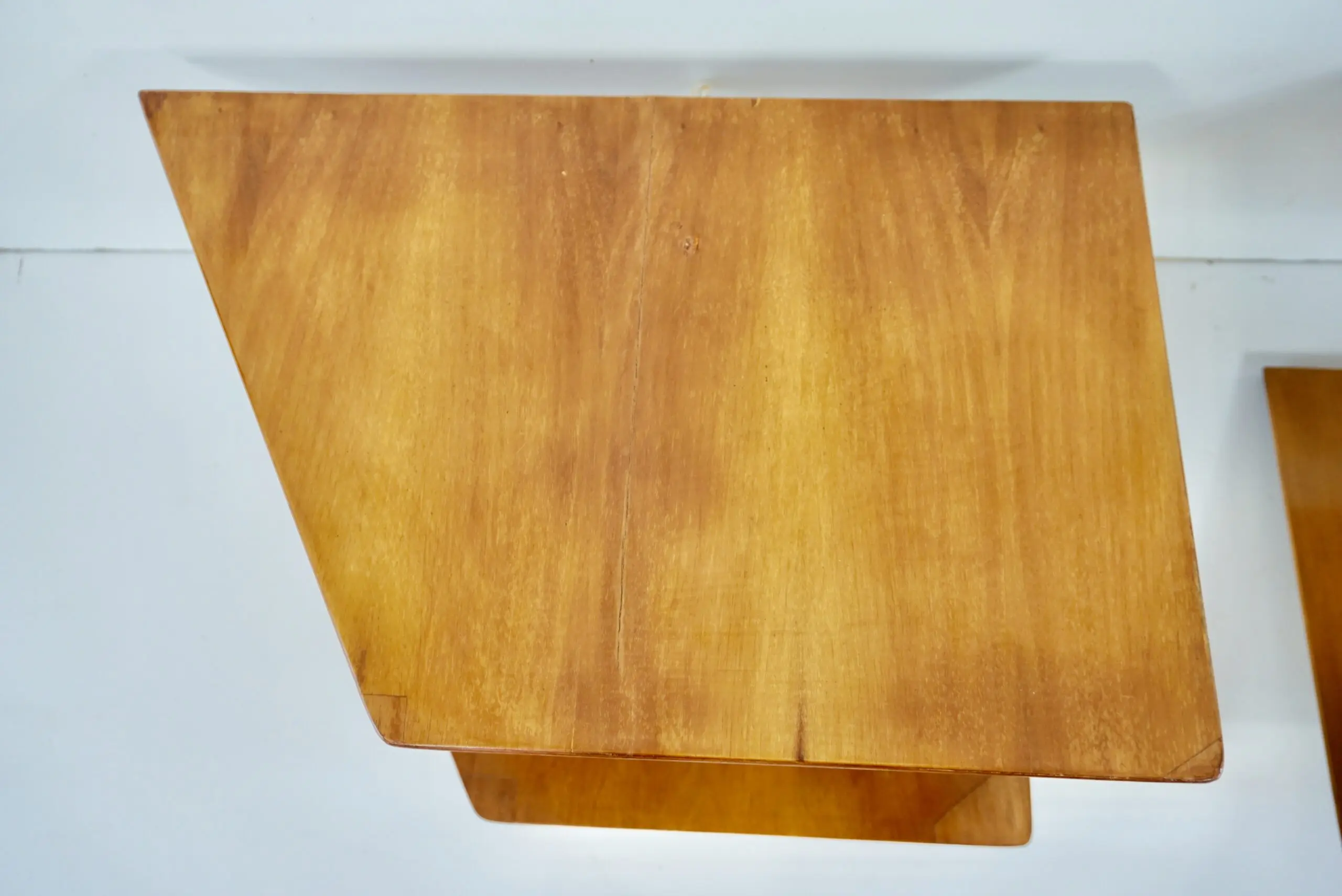 pair of GIO PONTI elm hanging nightstand tables, side tables Hotel Royal, 1955 — photo 15