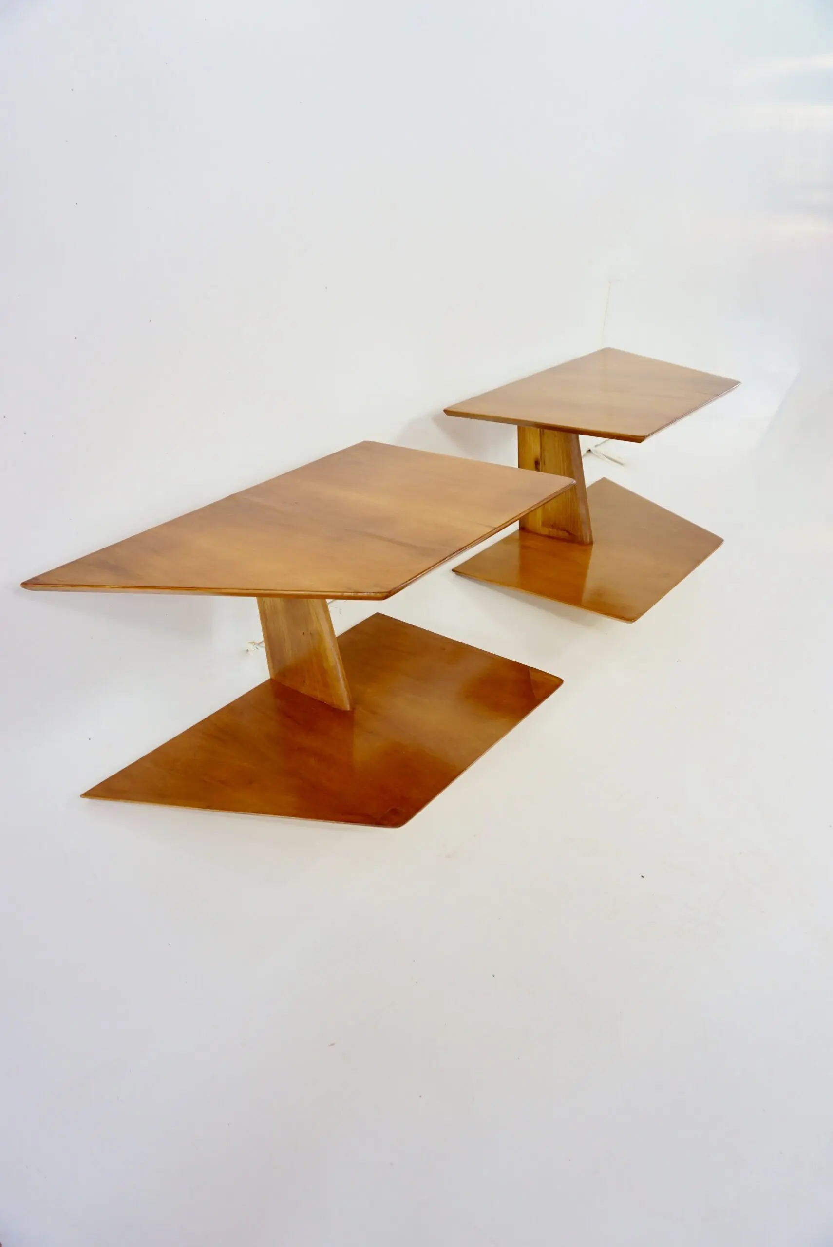 pair of GIO PONTI elm hanging nightstand tables, side tables Hotel Royal, 1955 — photo 17