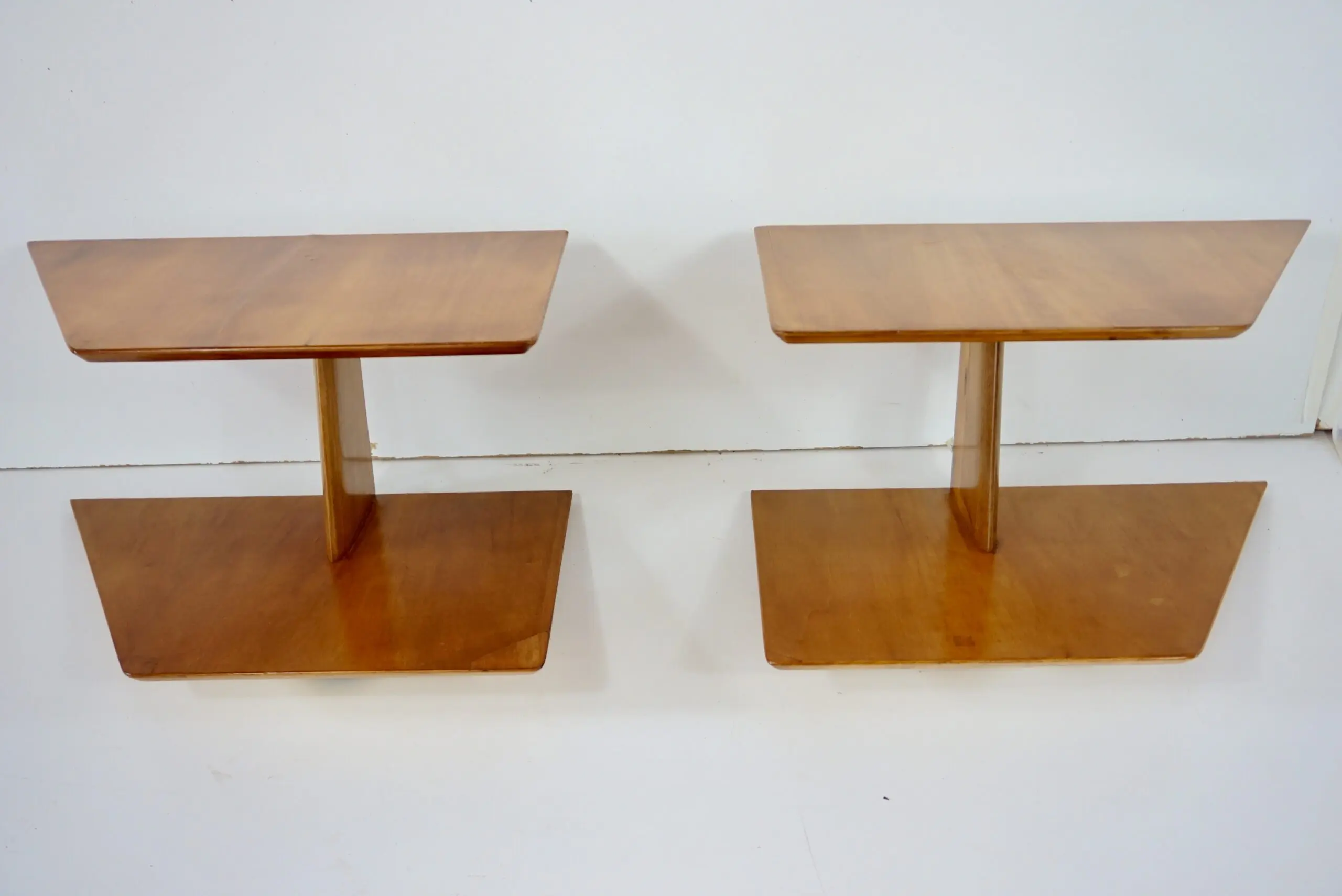 pair of GIO PONTI elm hanging nightstand tables, side tables Hotel Royal, 1955 — photo 7