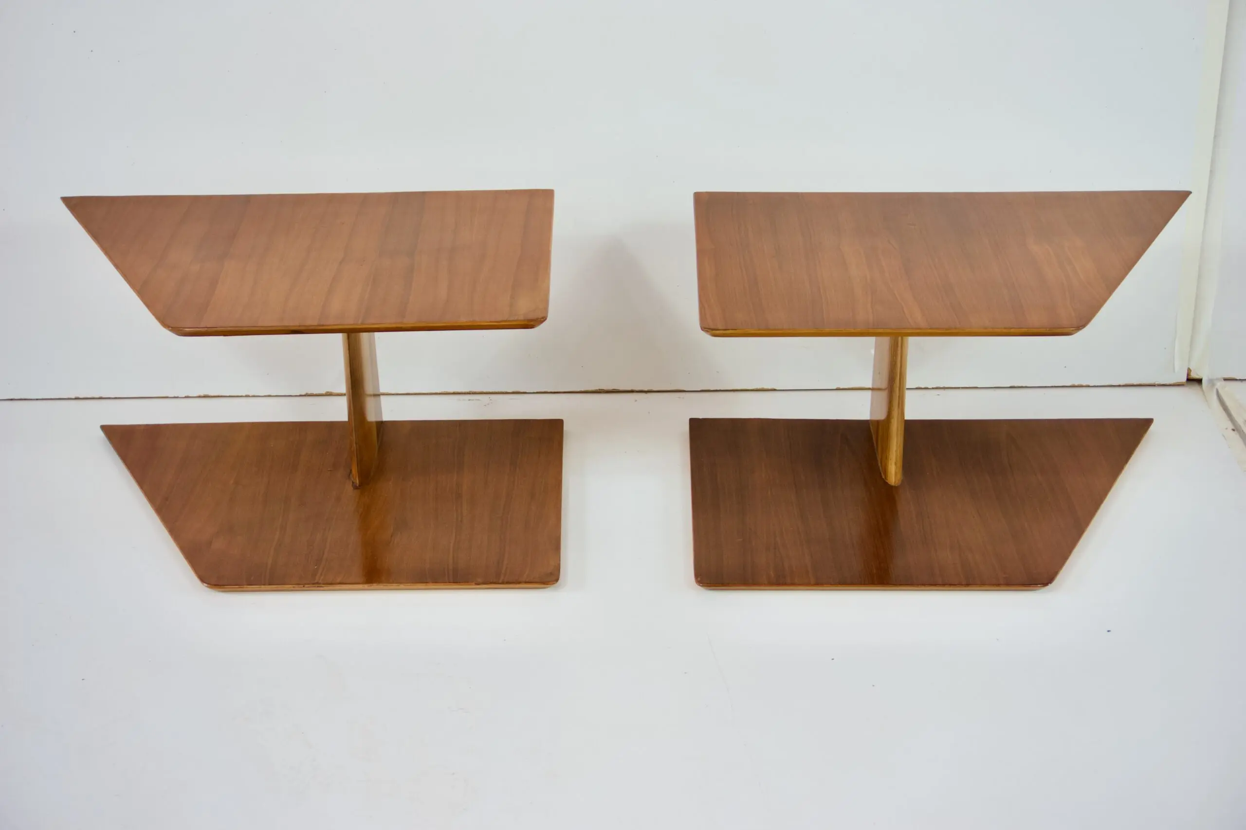 pair of GIO PONTI wood hanging nightstand tables, side tables Hotel Royal, 1955 — photo 12