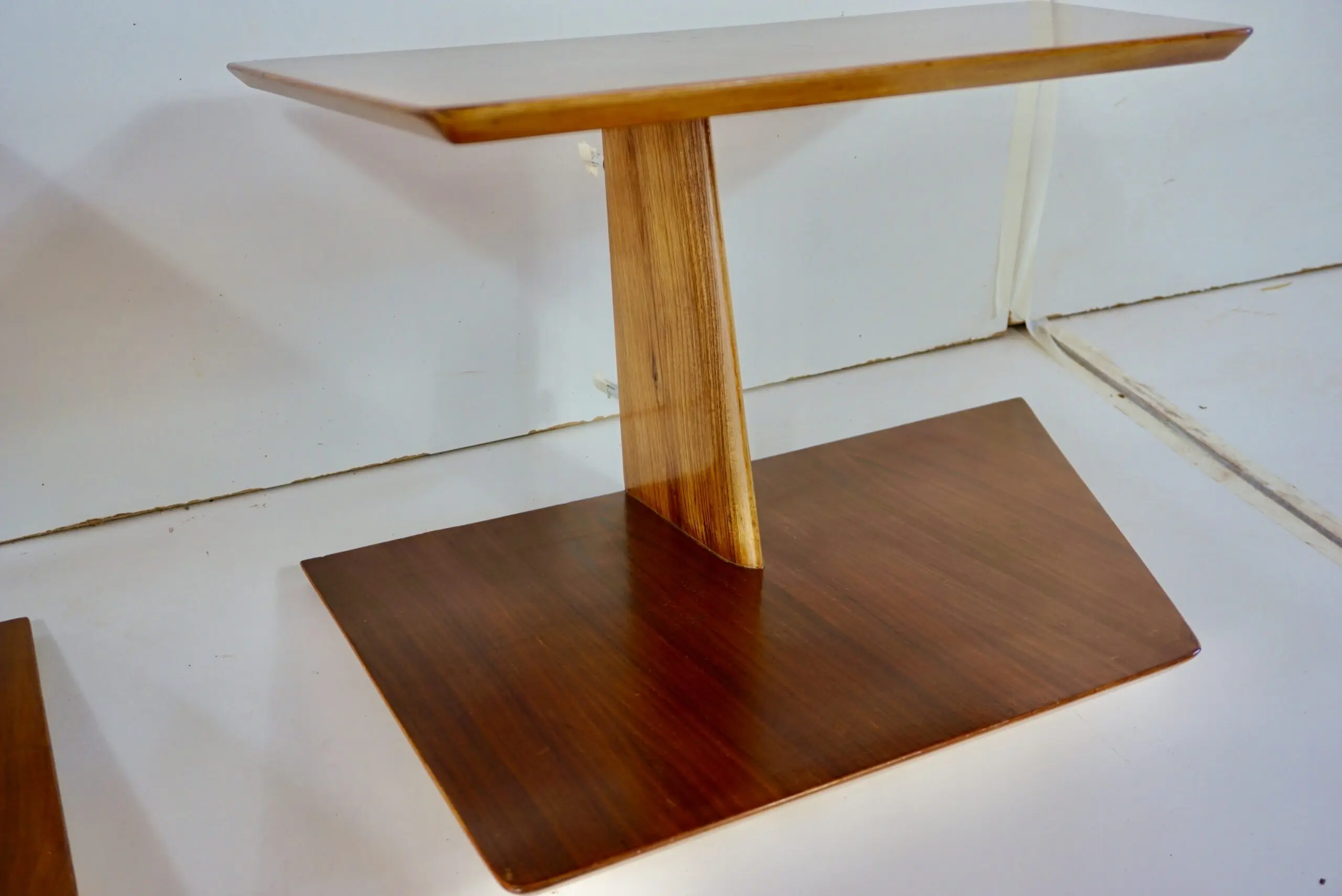 pair of GIO PONTI wood hanging nightstand tables, side tables Hotel Royal, 1955 — photo 10