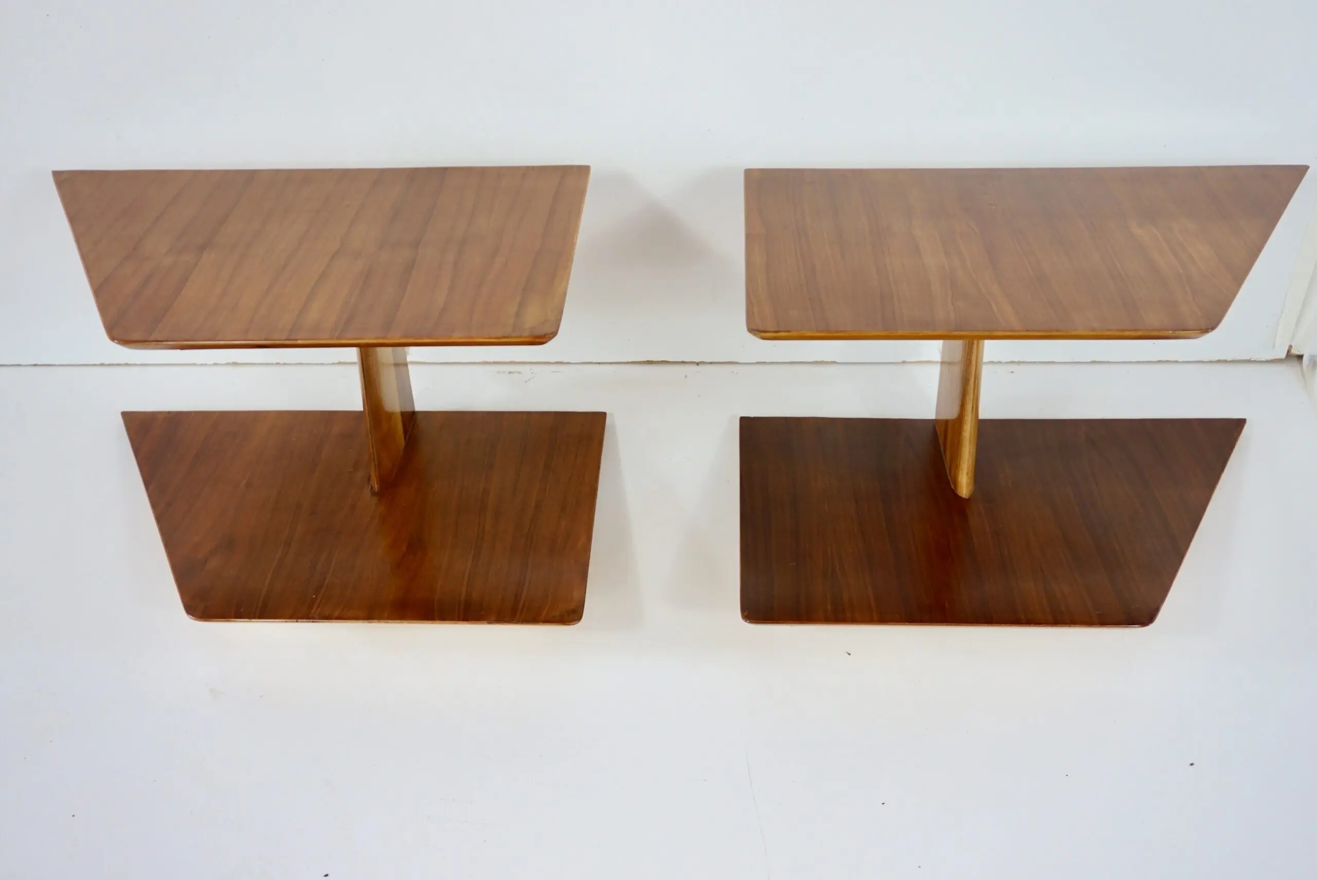 pair of GIO PONTI wood hanging nightstand tables, side tables Hotel Royal, 1955 — photo 4