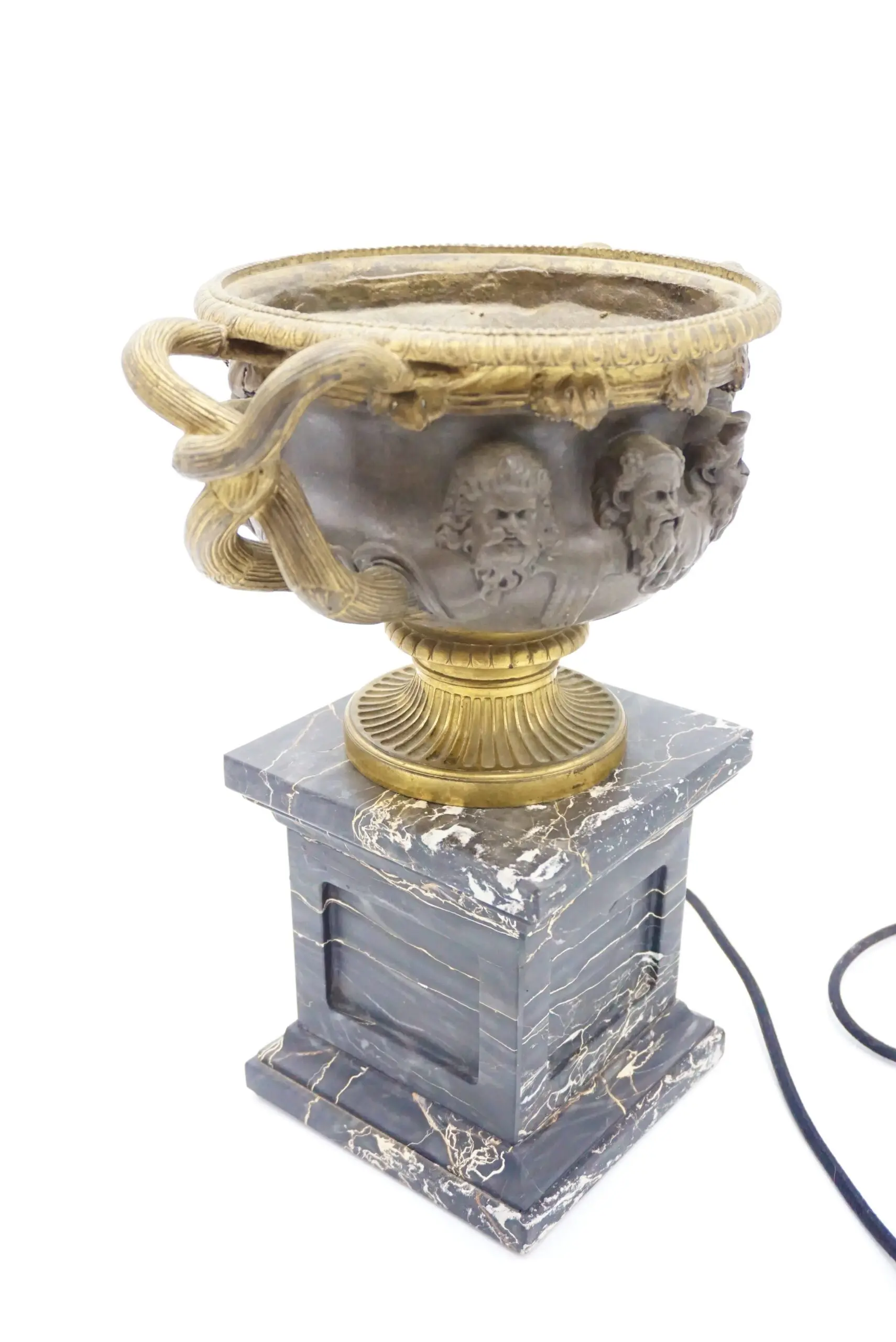 bronze and gilt Warwick vase lamp on portoro marble basis, by Barbadienne 1860 — photo 9