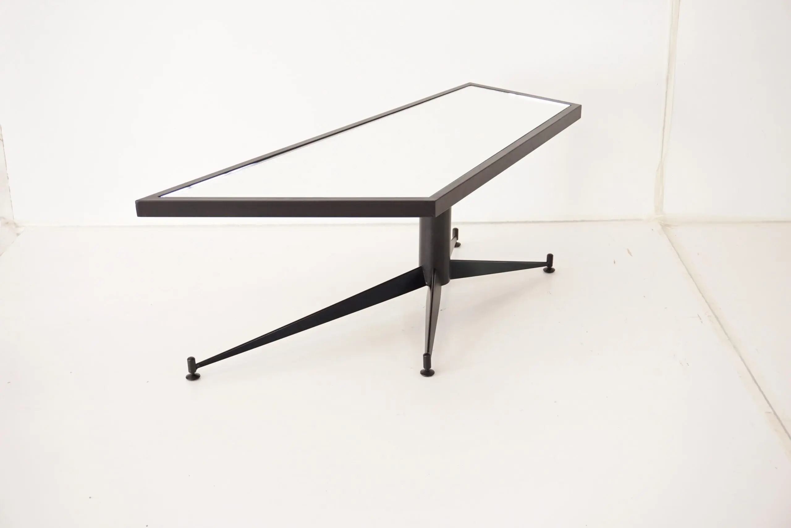 Gio Ponti irregular, asymmetrical black mirrored low coffee table, Rima 1955 — photo 5