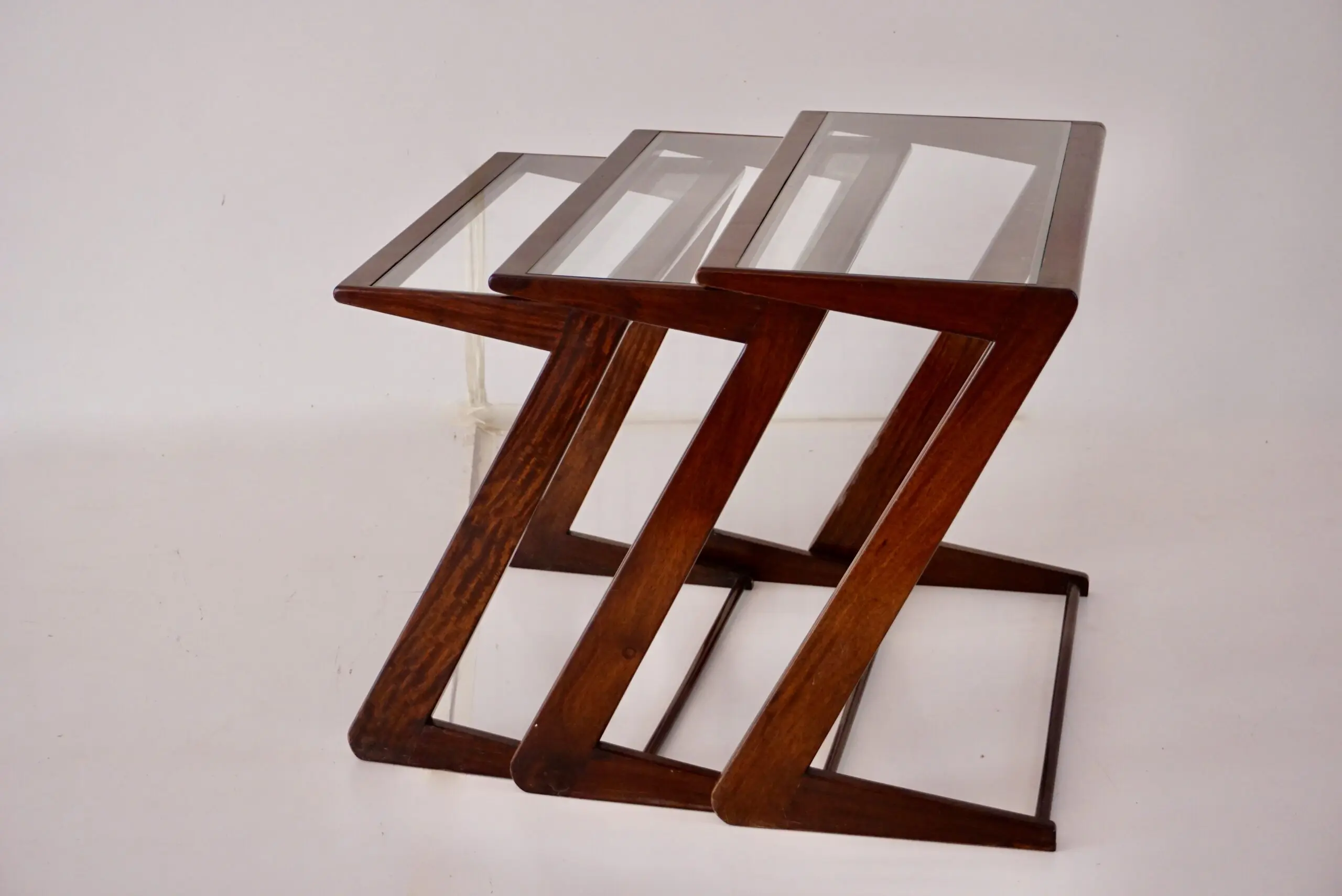 Giuseppe Scapinelli set of three nesting side tables, teak and glass, 1950 — photo 13