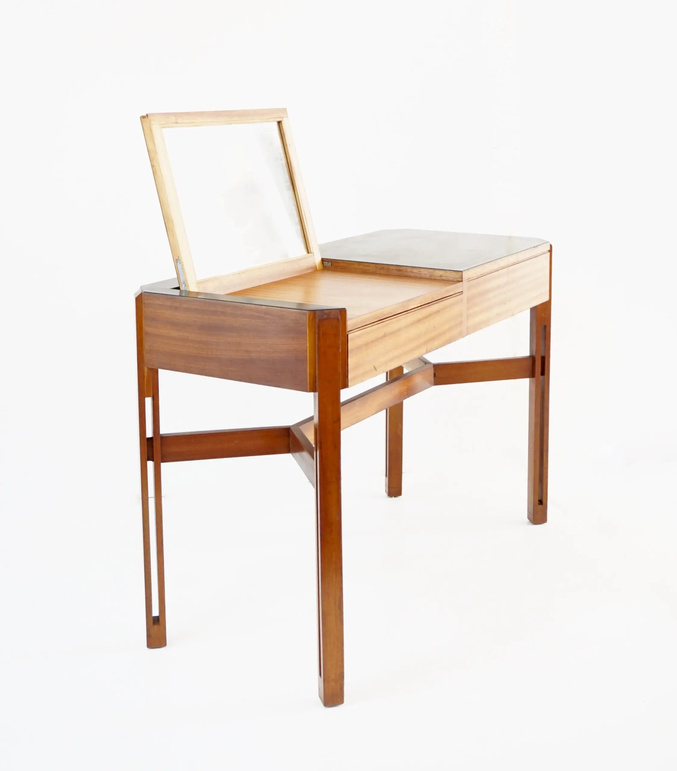 Ico Parisi  Wood and Laminate toilette desk with mirror, Hotel Lorena, 1960 — photo 4