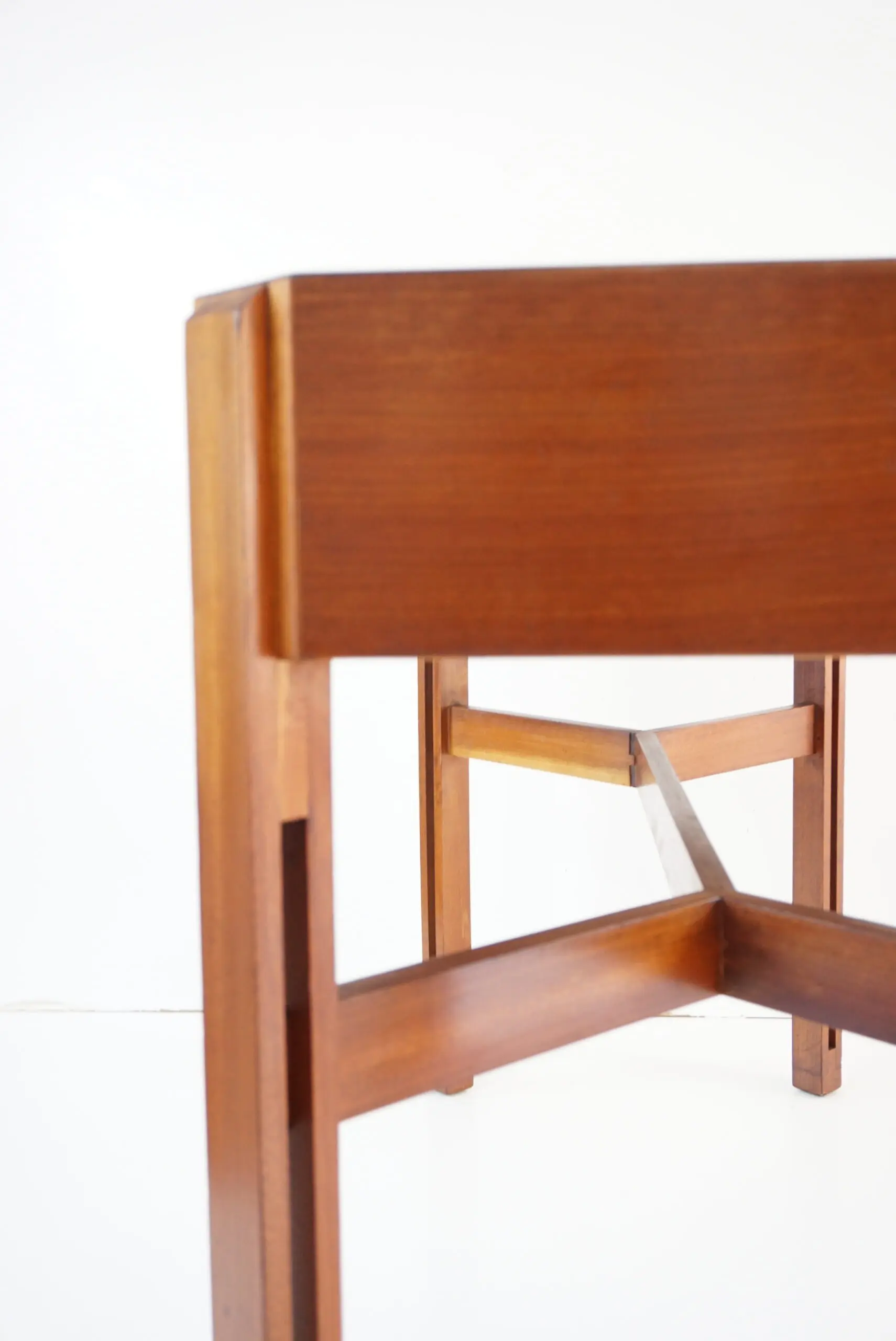 Ico Parisi  Wood and Laminate toilette desk with mirror, Hotel Lorena, 1960 — photo 15