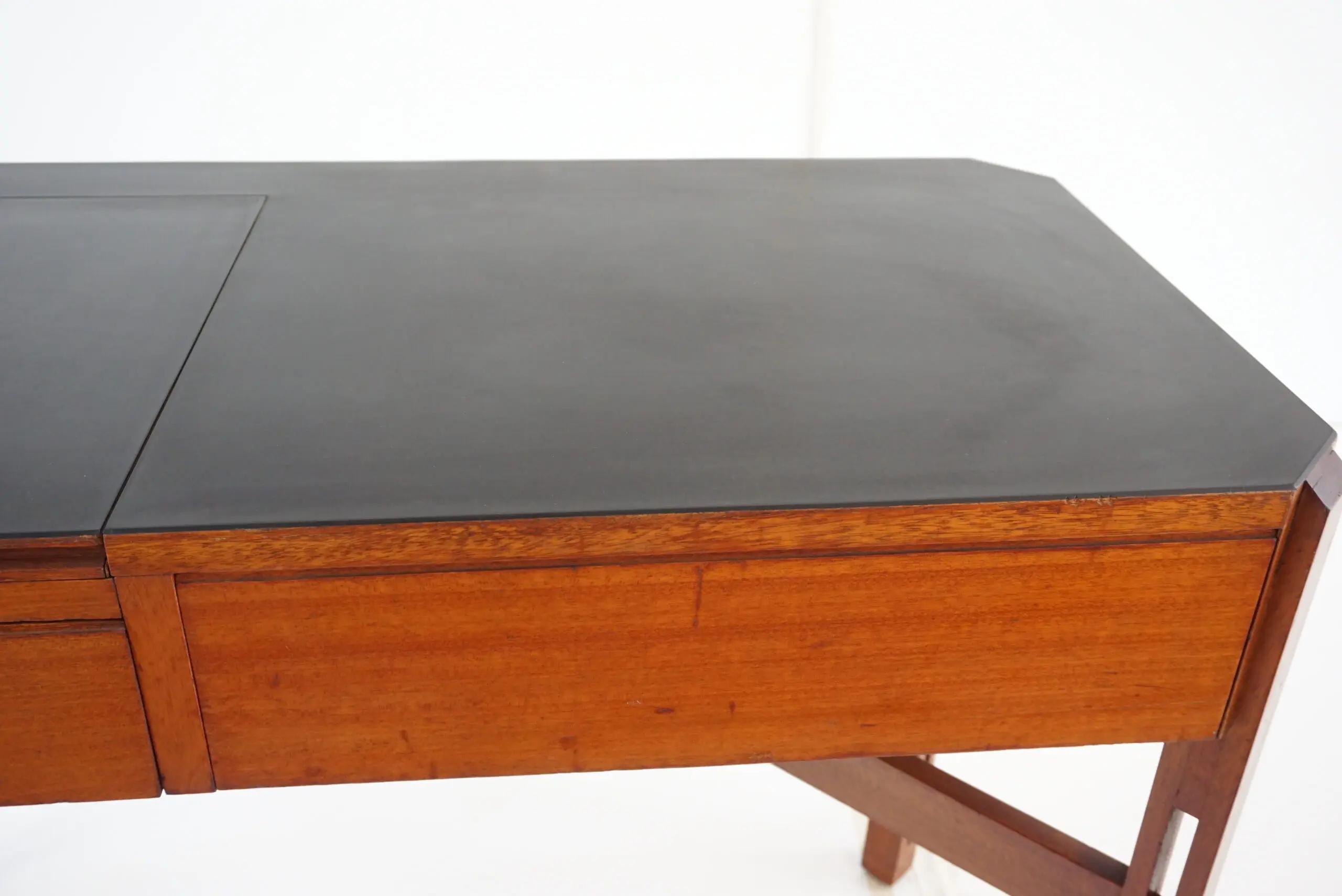 Ico Parisi  Wood and Laminate toilette desk with mirror, Hotel Lorena, 1960 — photo 6