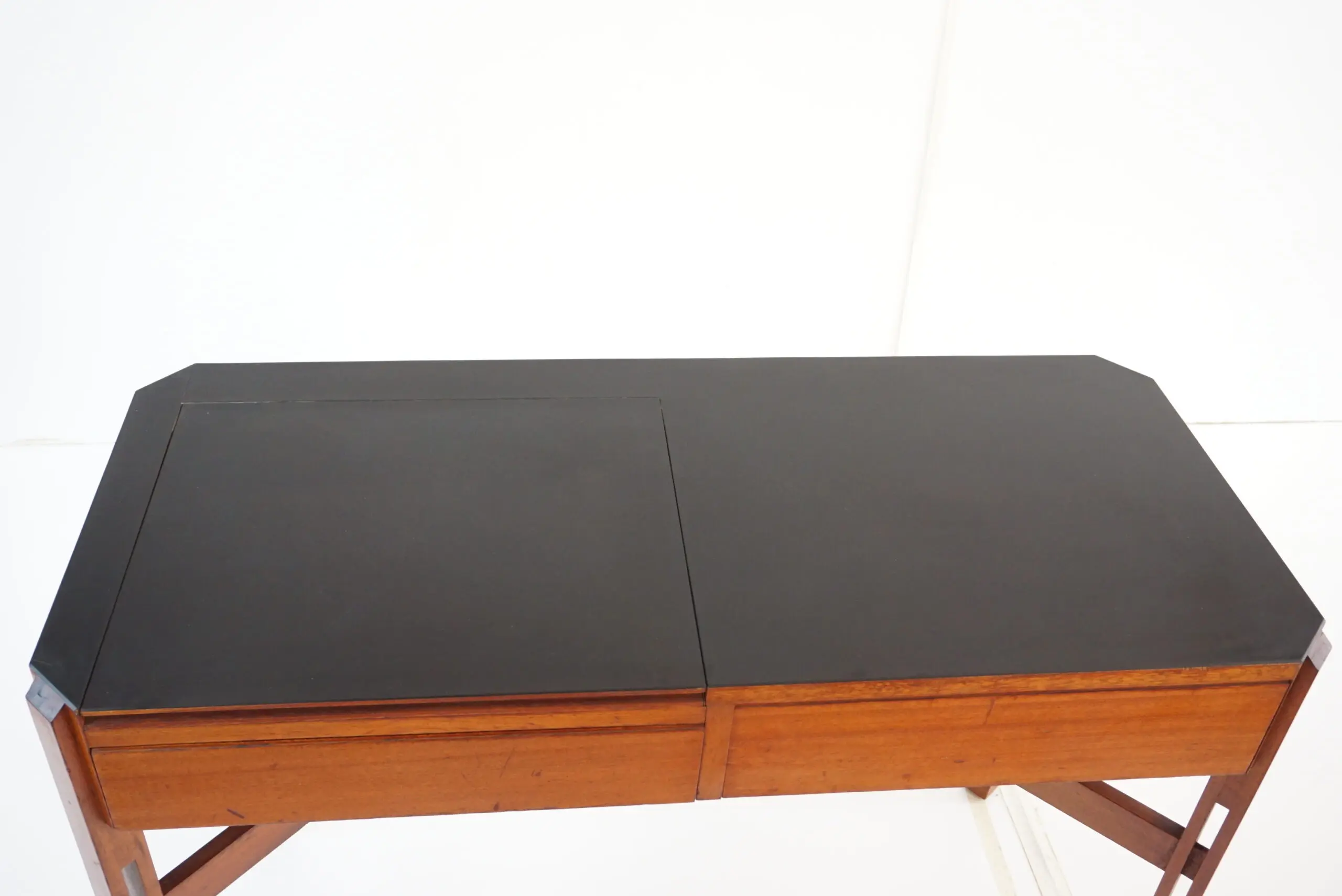 Ico Parisi  Wood and Laminate toilette desk with mirror, Hotel Lorena, 1960 — photo 5