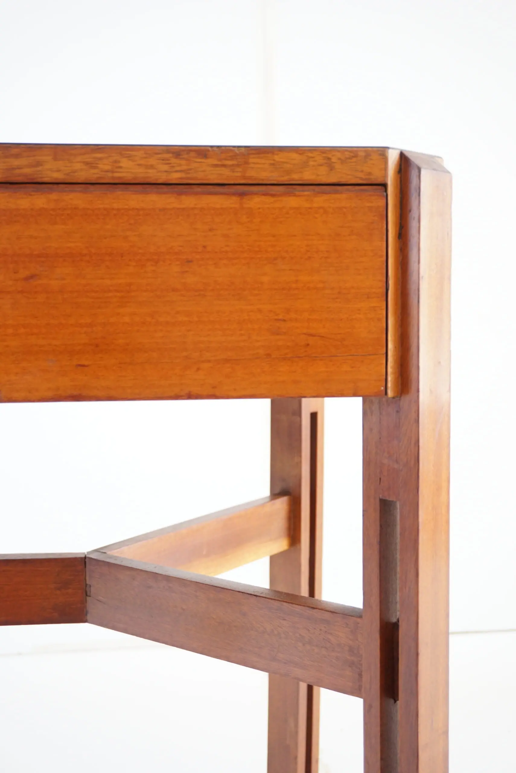 Ico Parisi  Wood and Laminate toilette desk with mirror, Hotel Lorena, 1960 — photo 9