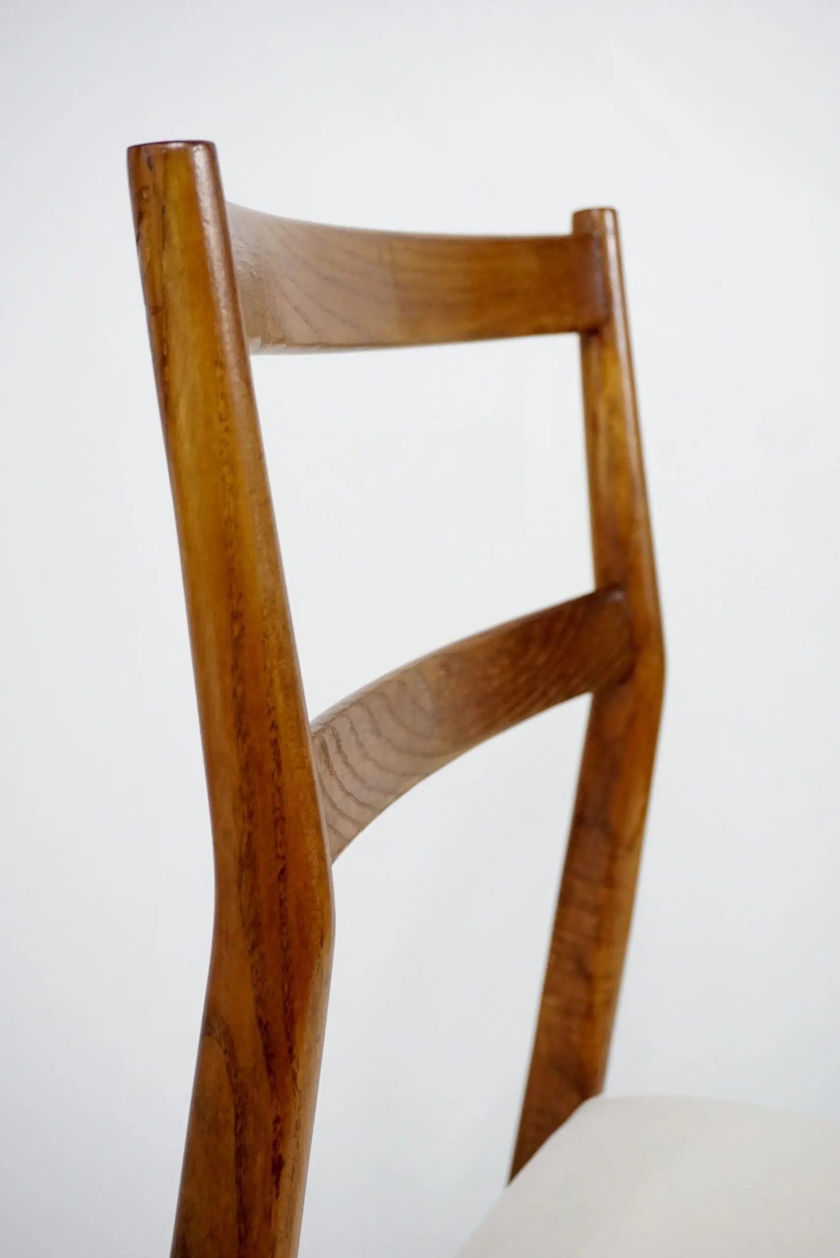 a rare Gio Ponti leggera chair, n.646 by Cassina, from Hotel Royal Naples, 1955 — photo 10
