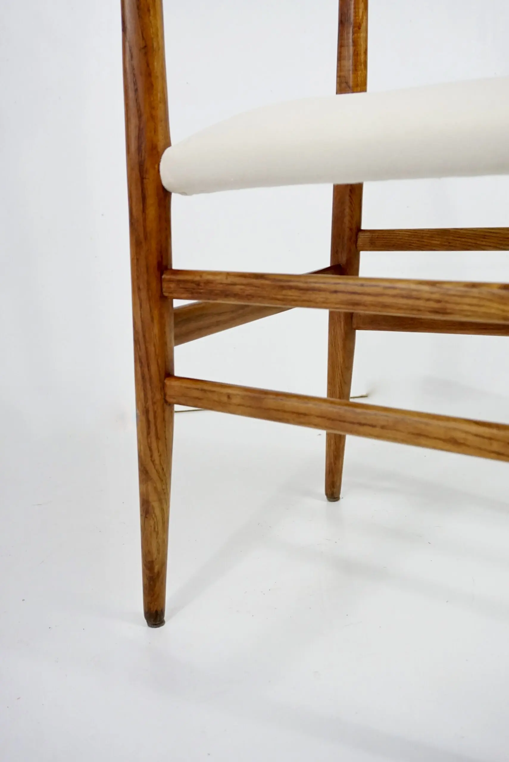 a rare Gio Ponti leggera chair, n.646 by Cassina, from Hotel Royal Naples, 1955 — photo 8