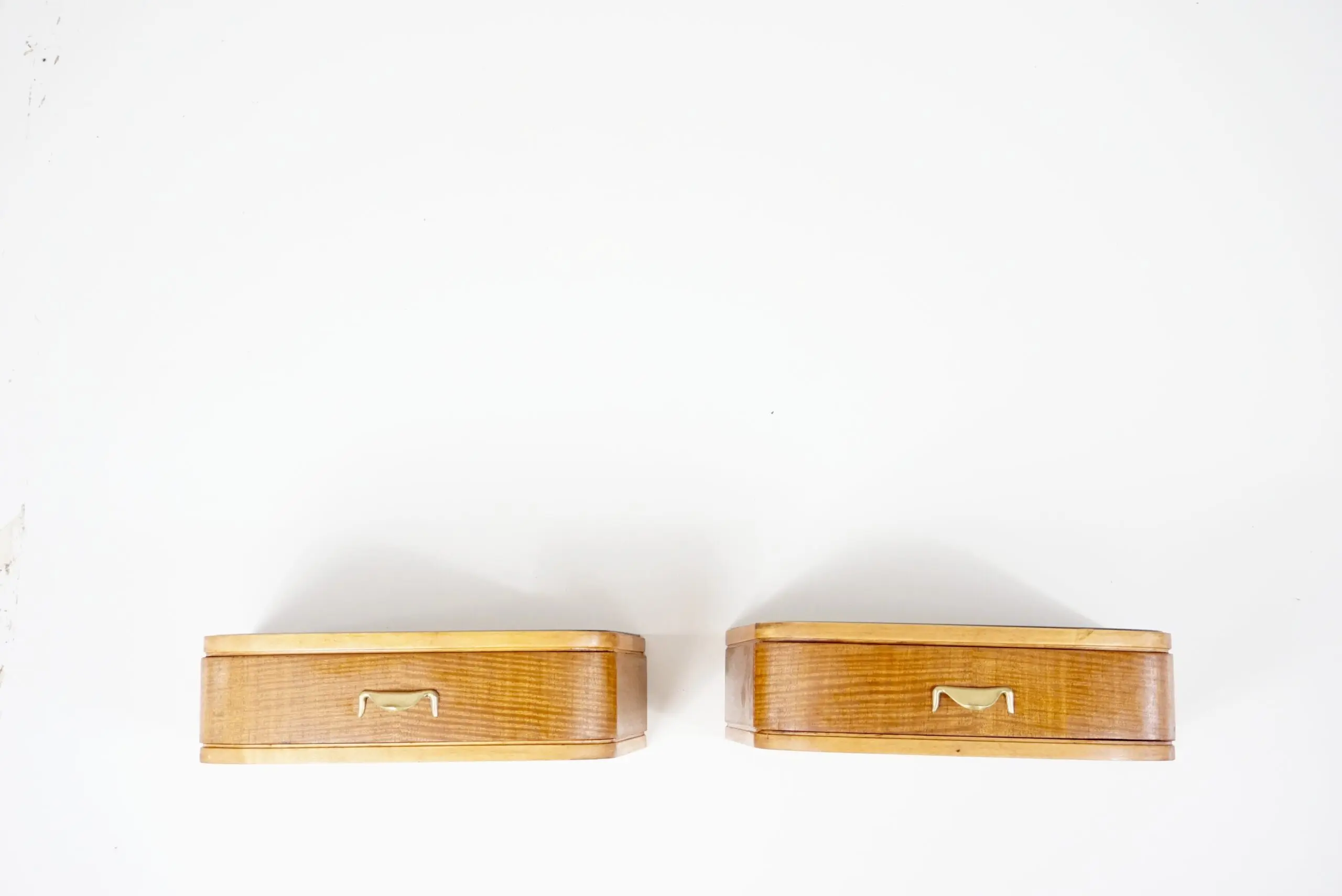 pair of floating wall mounted bedside table by Osvaldo Borsani, 1950 — image 2