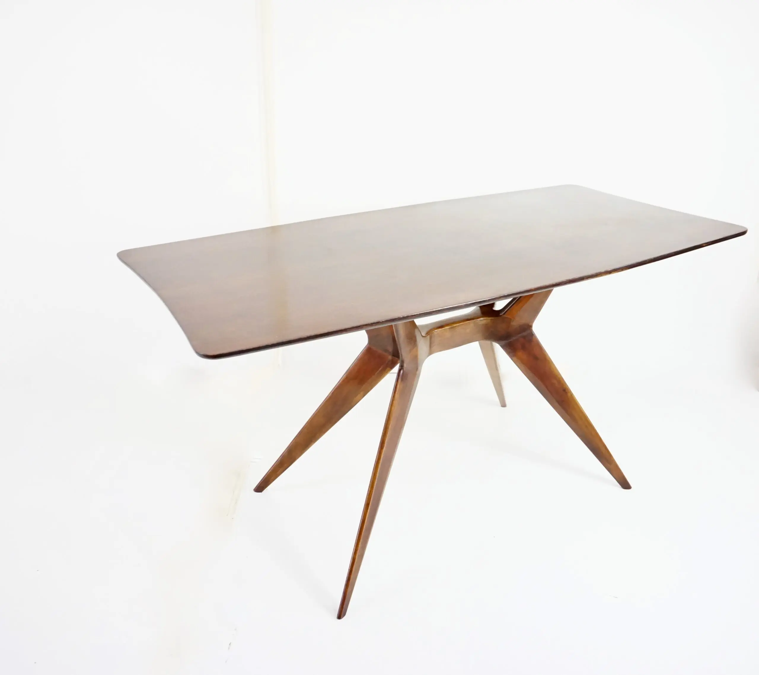 fine Attr. Ico Parisi walnut dining or console table, 1950 — image 3