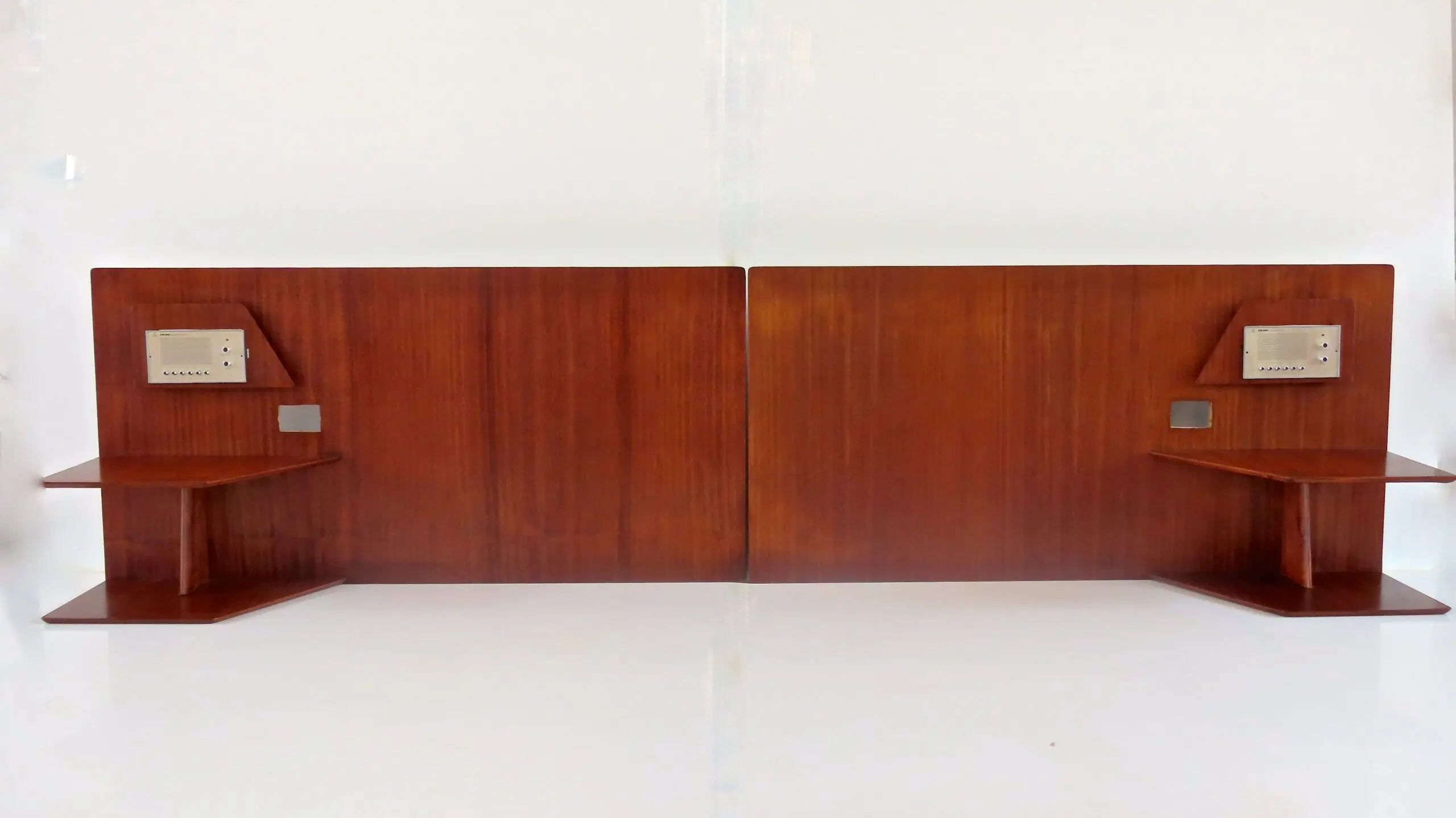 pair of GIO PONTI  hanging nightstand tables, bedside tables Hotel Royal, 1955 — photo 13