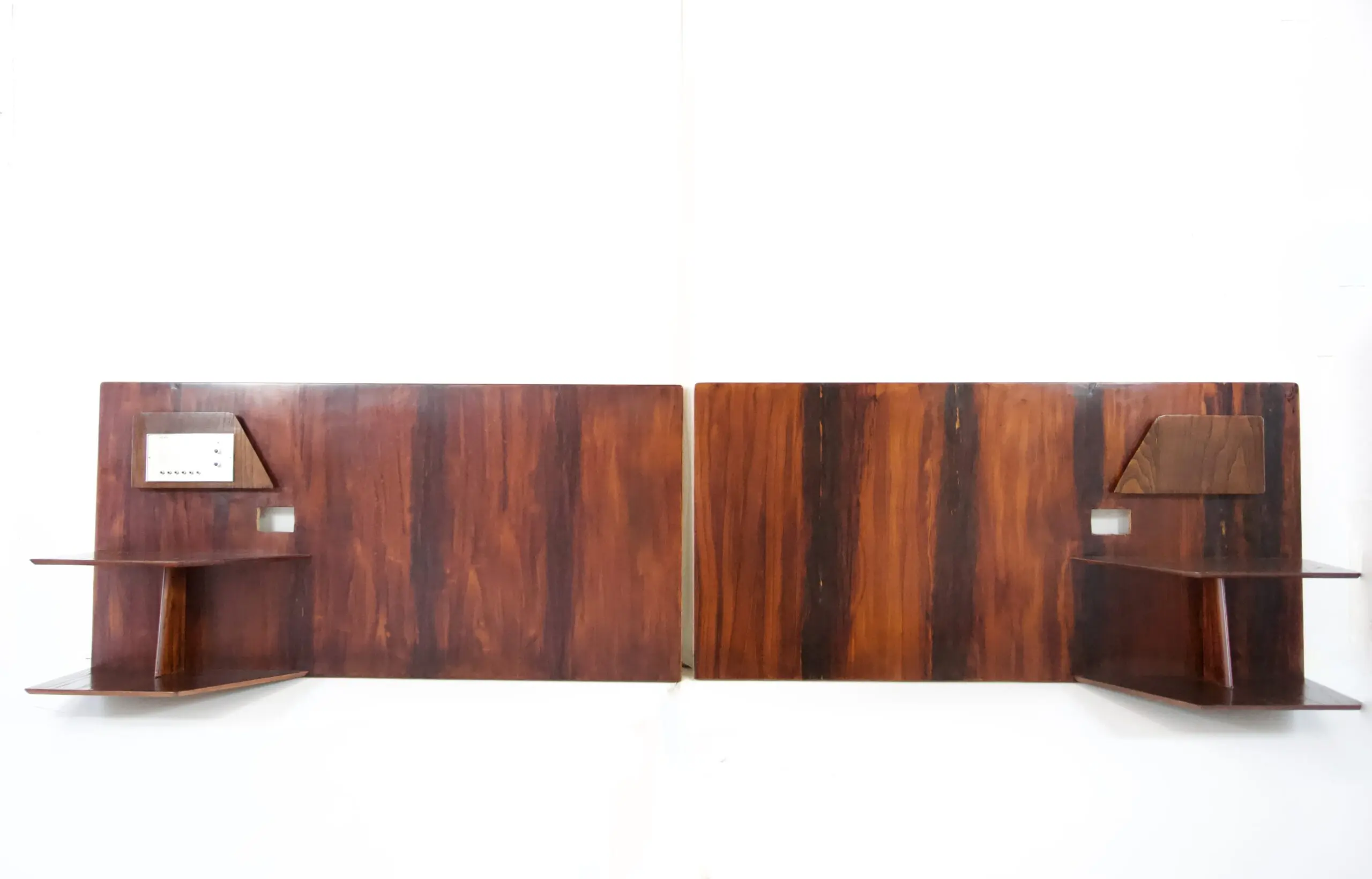 Gio Ponti, pair flamed mahogany Headboard, fitted bedside tables, Hotel Royal, 1955 — image 3