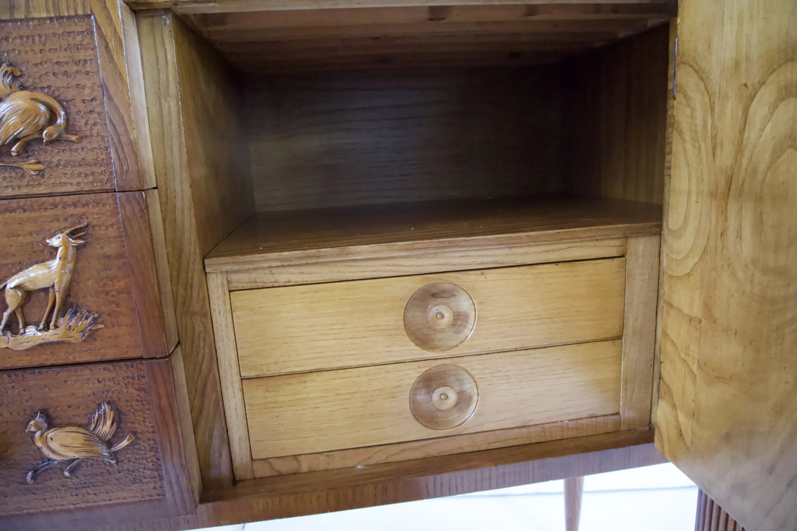 Pierluigi Colli sideboard carved wood, veneered root, two doors, drawers, 1940 — photo 14