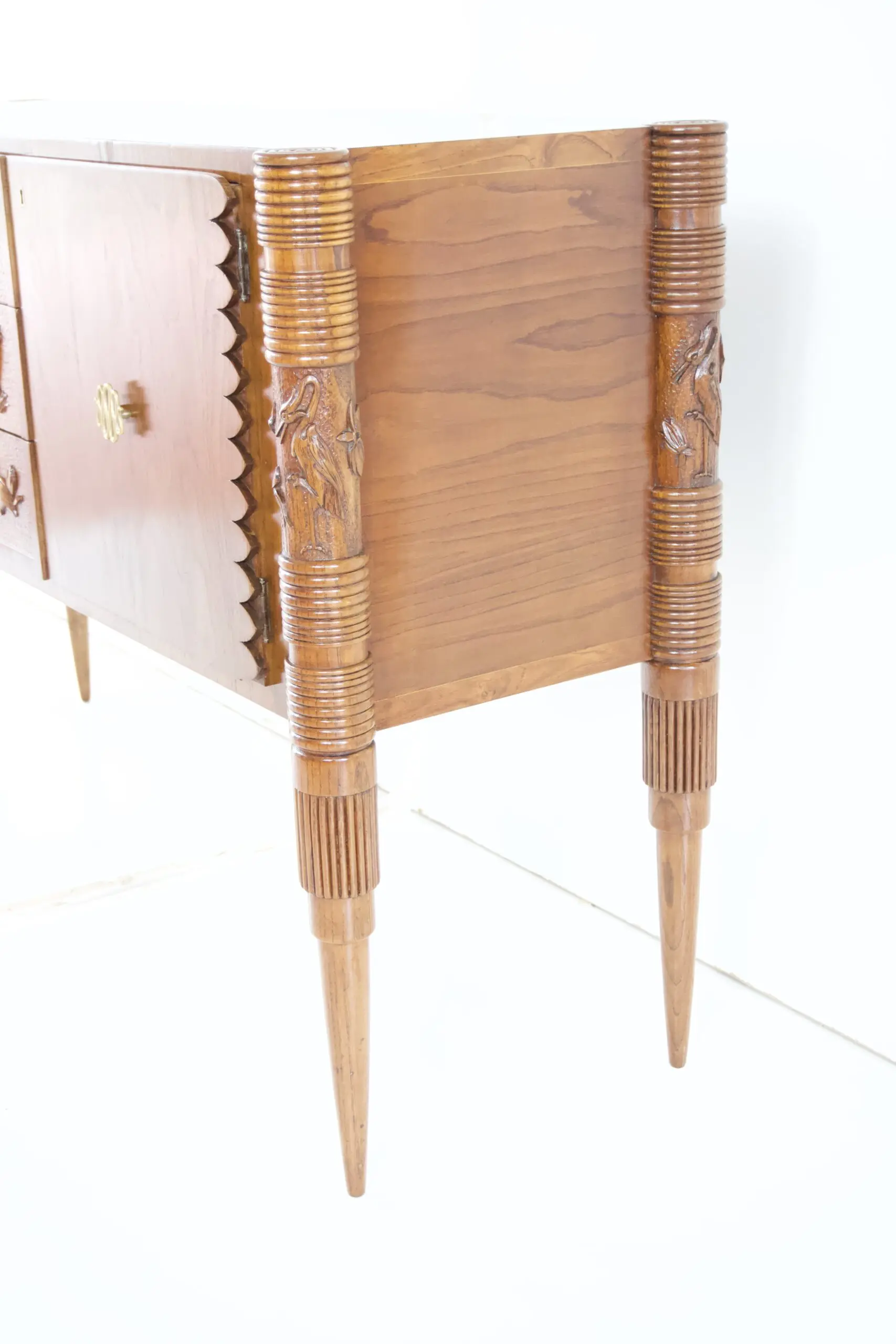 Pierluigi Colli sideboard carved wood, veneered root, two doors, drawers, 1940 — photo 18