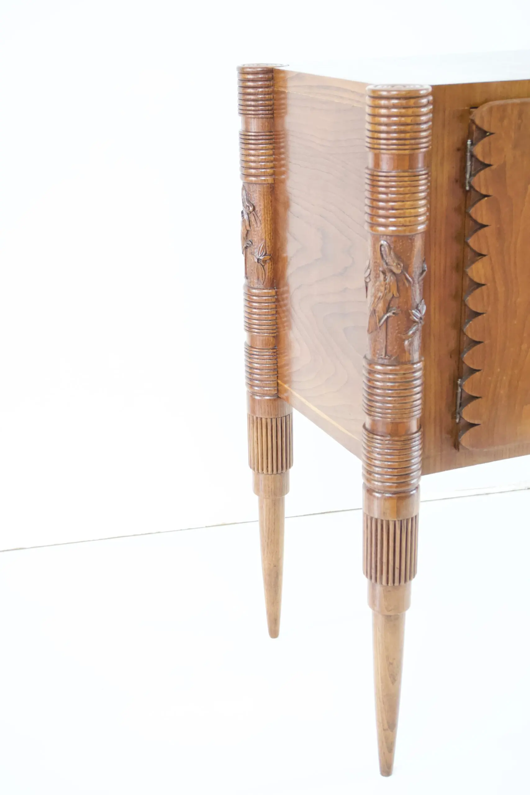 Pierluigi Colli sideboard carved wood, veneered root, two doors, drawers, 1940 — photo 4