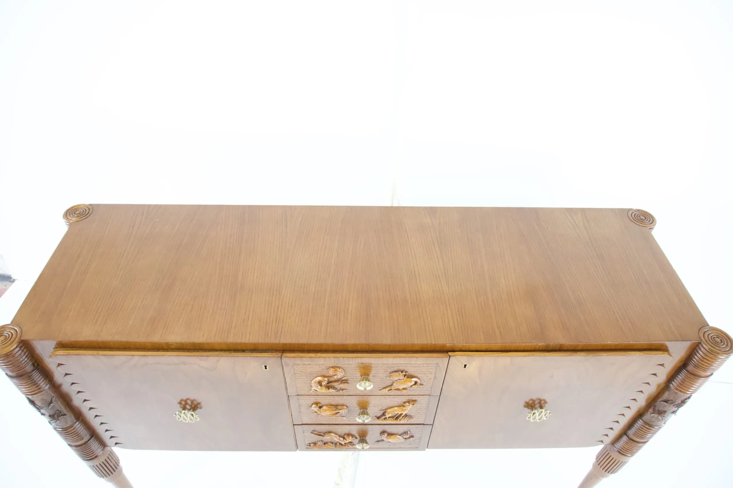 Pierluigi Colli sideboard carved wood, veneered root, two doors, drawers, 1940 — photo 6