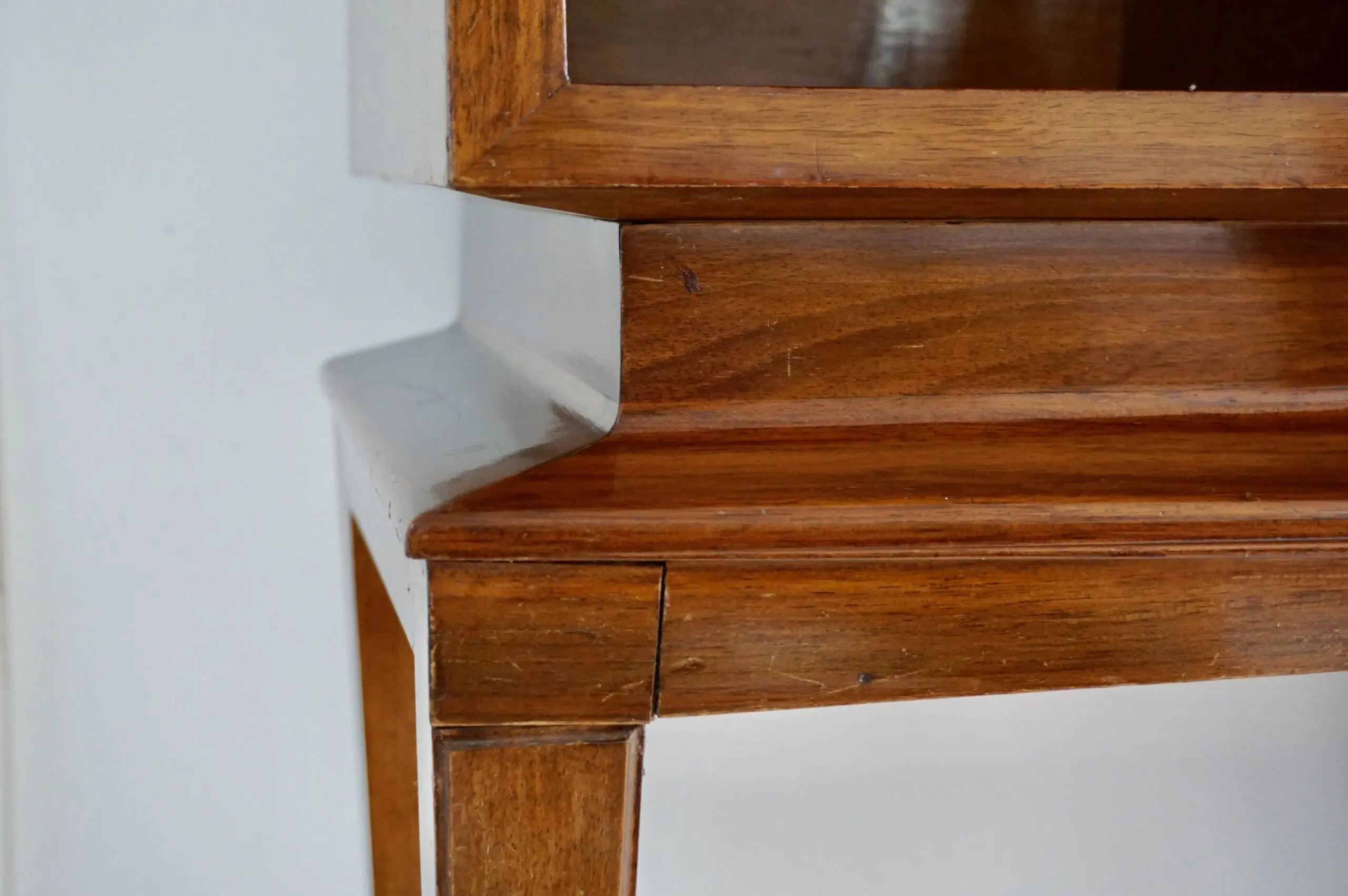 Tomaso Buzzi and Emilio Lancia attr. bookcase cabinet veneered root walnut, 1940 — photo 17